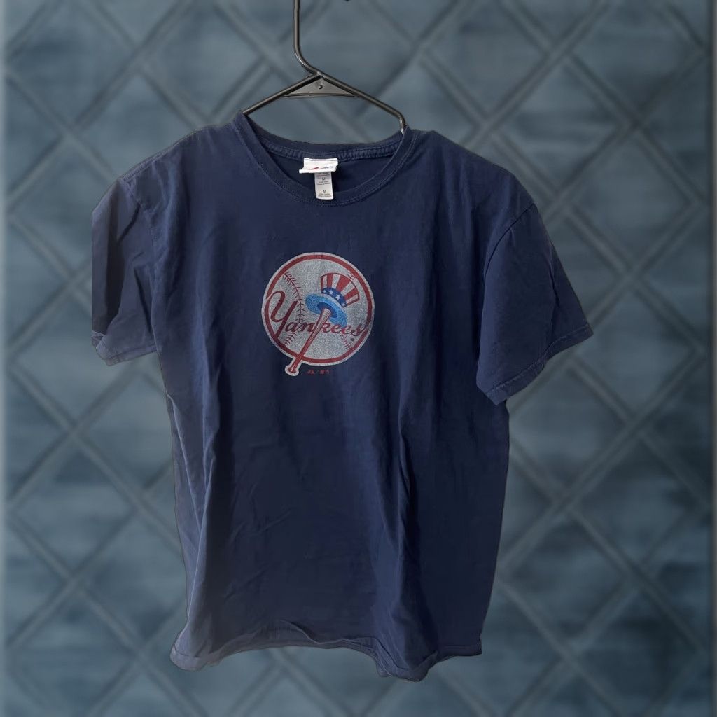 MLB Majestic Baseball MLB Blue T-Shirt Short Sleeve Crew Neck Size M Men 100% Polyester Graphic Print Active All Seasons Size US M / EU 48-50 / 2 - 1 Thumbnail