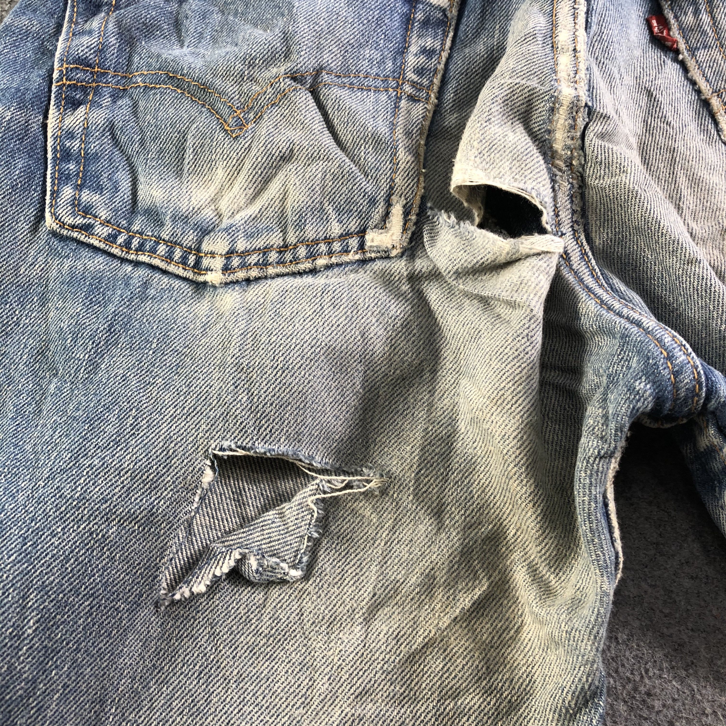 Levi's Vintage 90s Levis 501 Jeans-J4593 Size US 27 - 7 Thumbnail