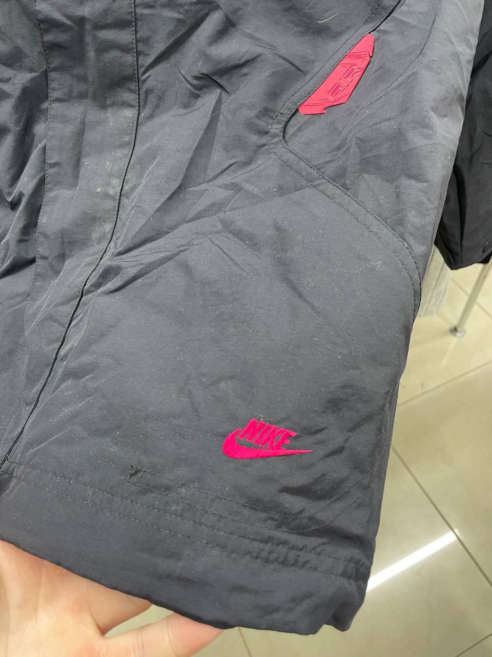 Nike × Vintage Vintage Nike air max jacket size M logo Size US M / EU 48-50 / 2 - 2 Thumbnail