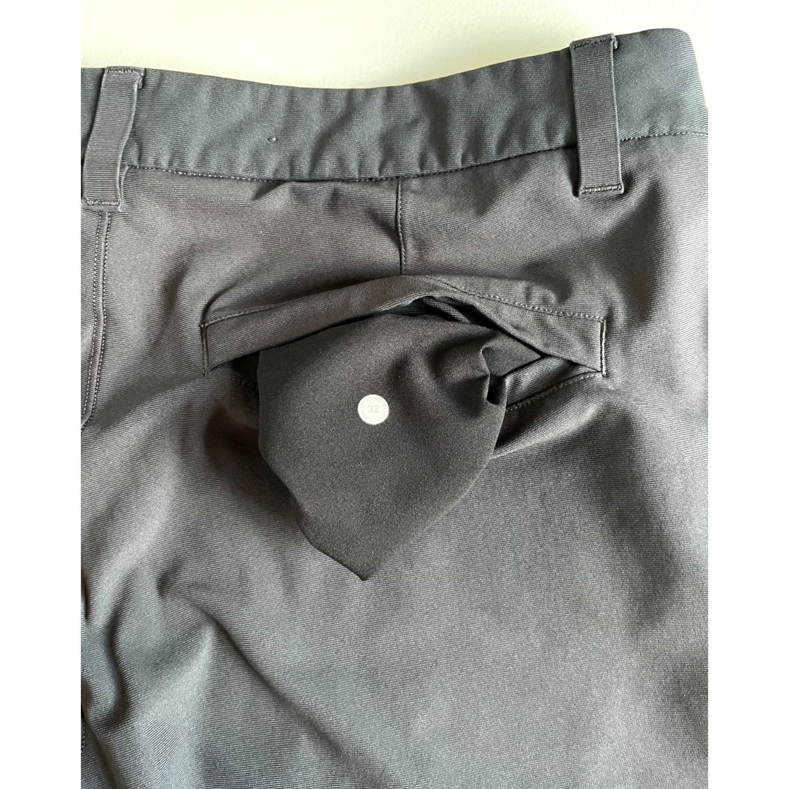 Lululemon Lululemon Men's Commission Classic-Fit Shorts 9" 32 Gray Chino Pocket Flat Front 9 in Inseam Summer Spring Mens Size US 32 / EU 48 - 6 Thumbnail