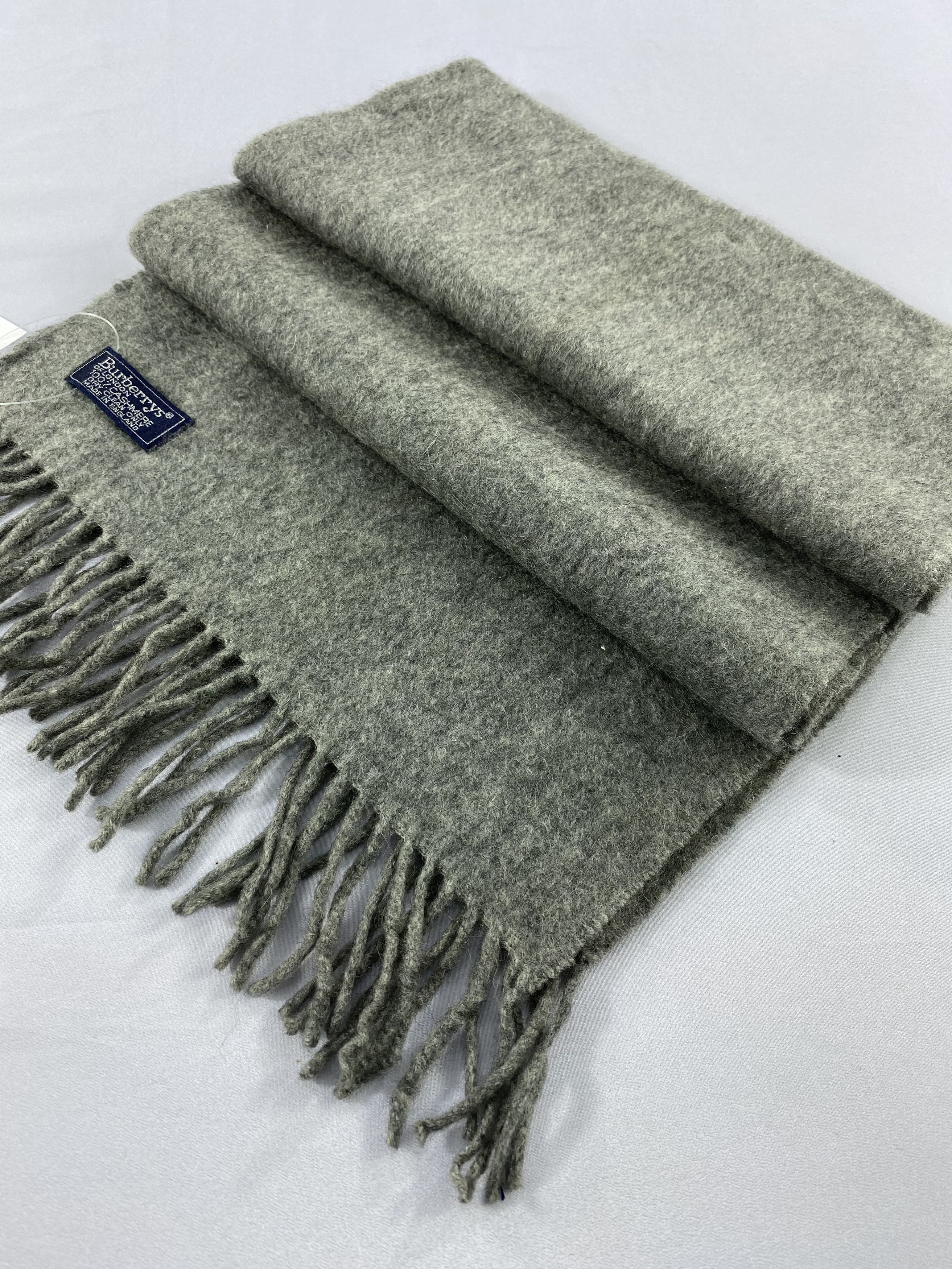 Burberry Burberry Plain Scarf / Muffler / Neckwear Size ONE SIZE - 5 Thumbnail