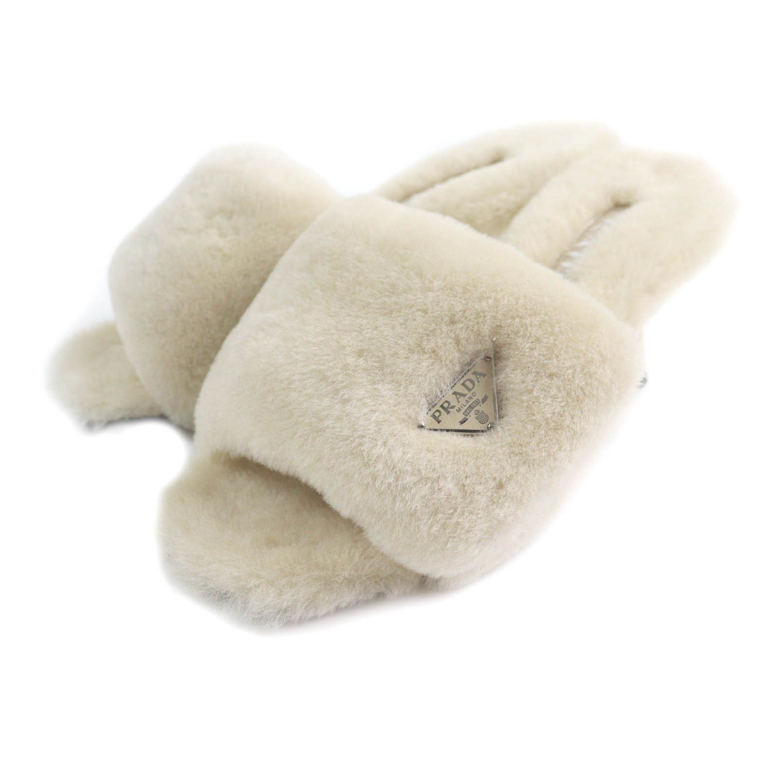 Prada Prada 1Xx654 Triangle With Logo Sheep Fur Sandals Natural Material Shoes 1Xx654 in Beige, Women's