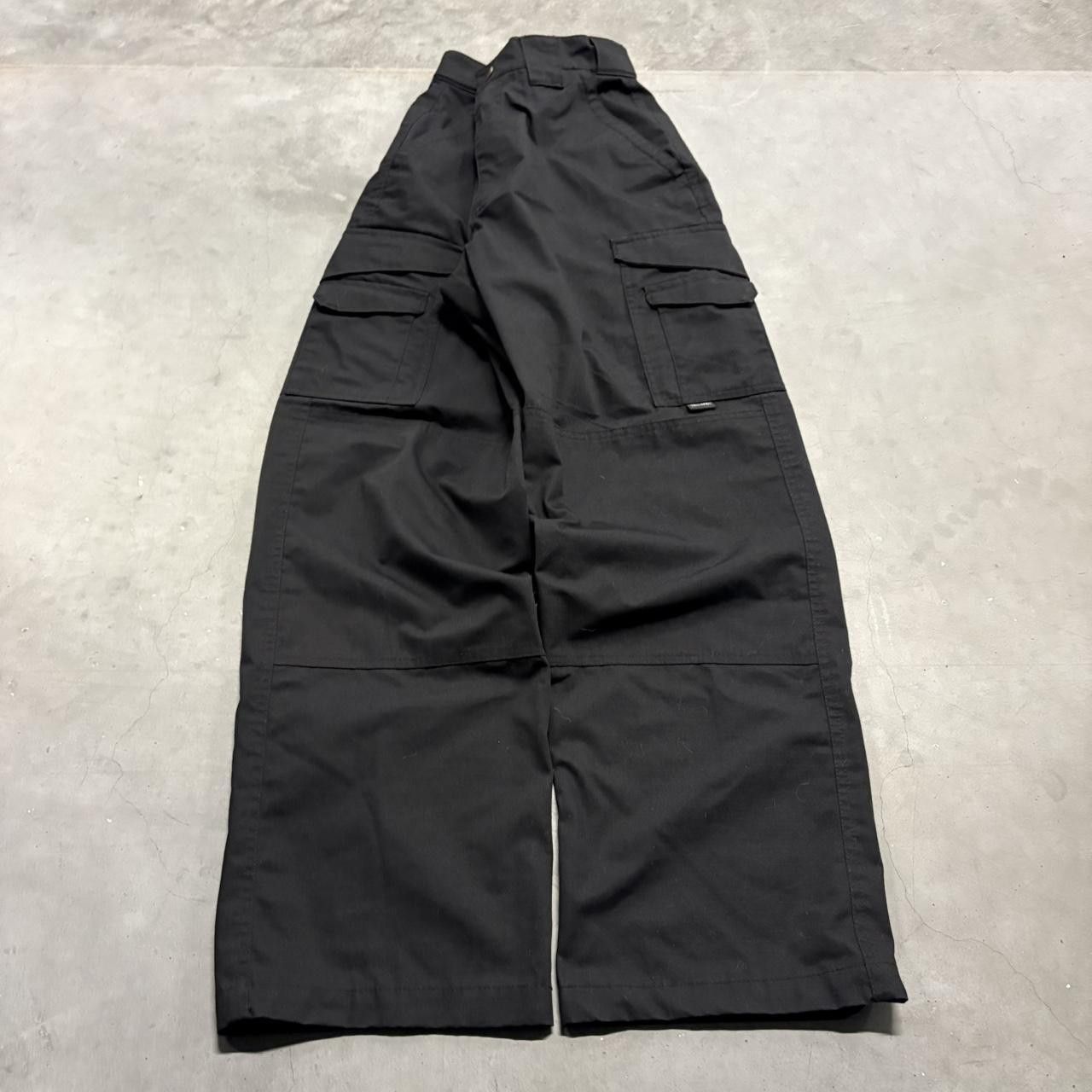 Japanese Brand × Vintage Crazy Vintage Y2K/2000s Baggy Black Skater Style Cargo Pants! Size US 29 - 1 Thumbnail