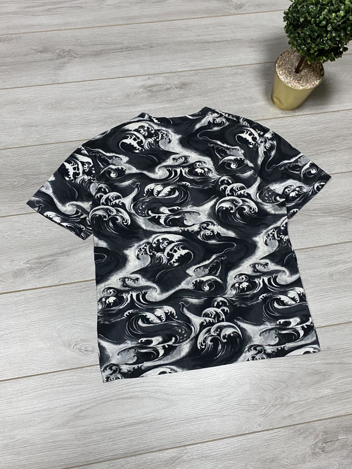 Alexander McQueen Alexander McQueen waves 🌊 surf over print t-shirt Size US L / EU 52-54 / 3 - 6 Thumbnail