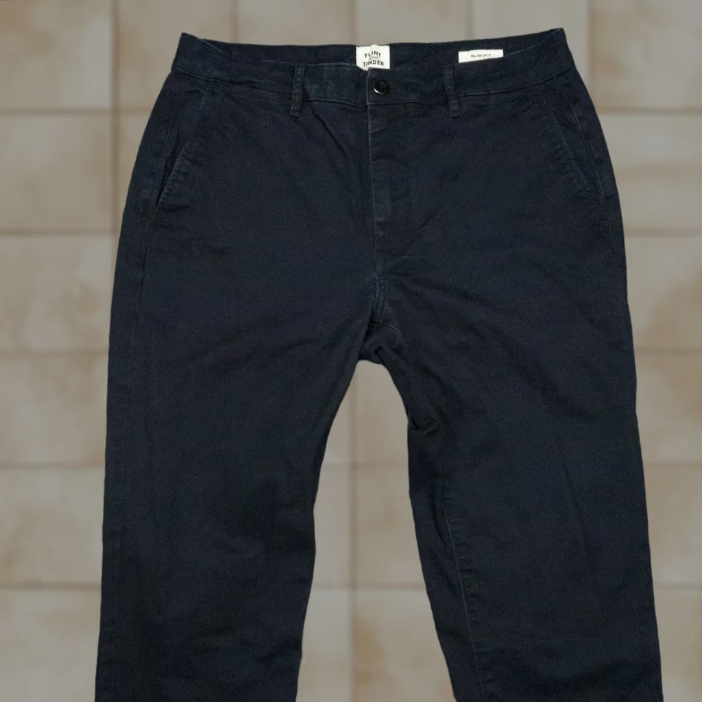 Flint And Tinder Flint and Tinder Pants Men 32x30 Navy Blue Slim Fit 365 Chino Flat Front Trouser Shirt Size US 32 / EU 48 - 1 Thumbnail
