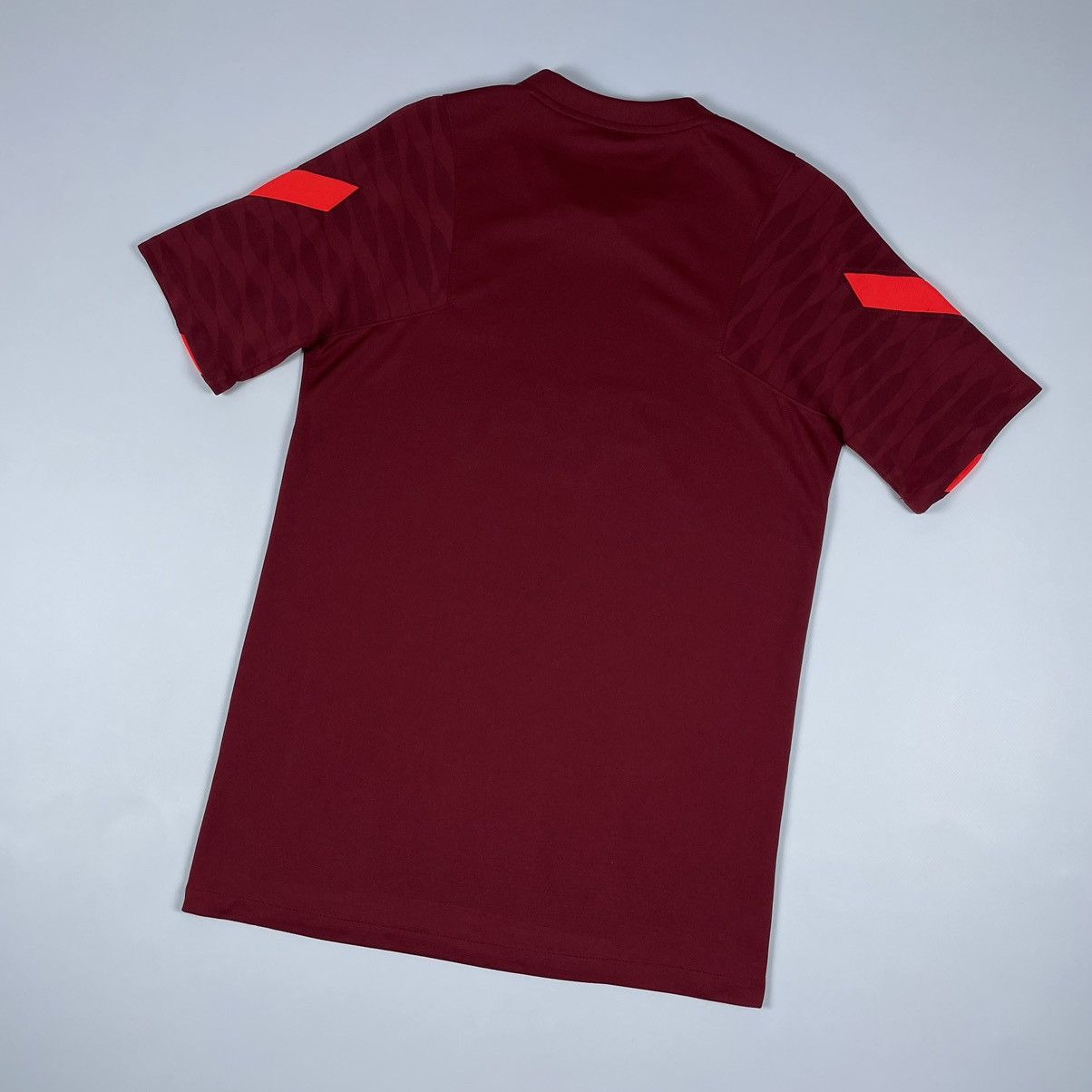 Nike Nike Liverpool FC Soccer Jersey Football T-shirt Size US S / EU 44-46 / 1 - 11 Thumbnail