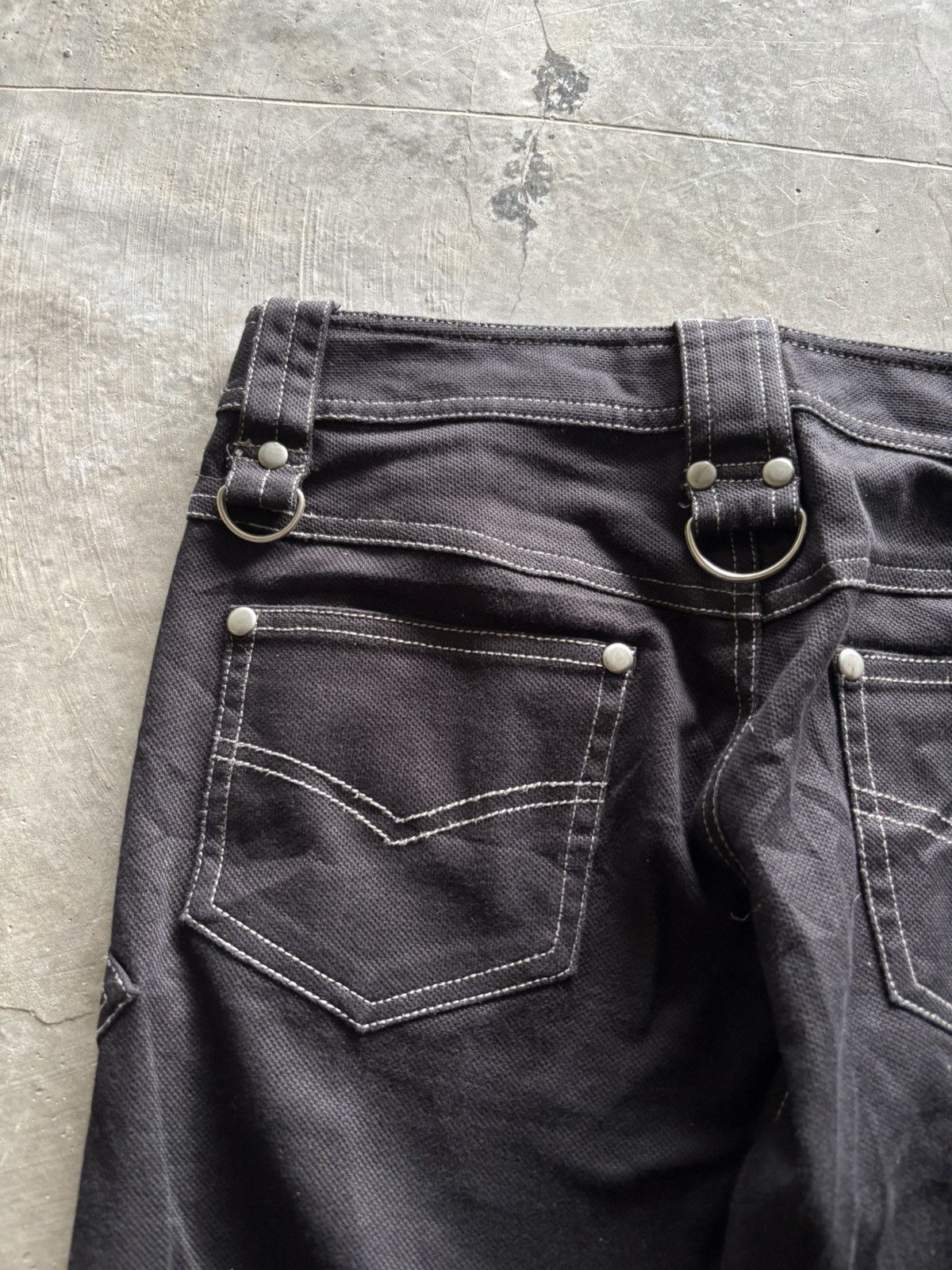 20471120 bondage algonquins seditionaries gothic style jeans Size US 27 - 16 Thumbnail