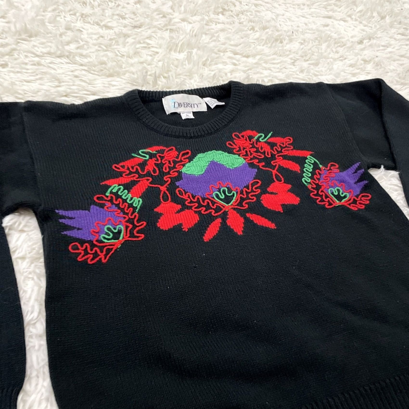 Vintage DIVERSITY Floral Vintage Sweater Women M Black Red Purple Knit Raglan M Size M / US 6-8 / IT 42-44 - 4 Thumbnail