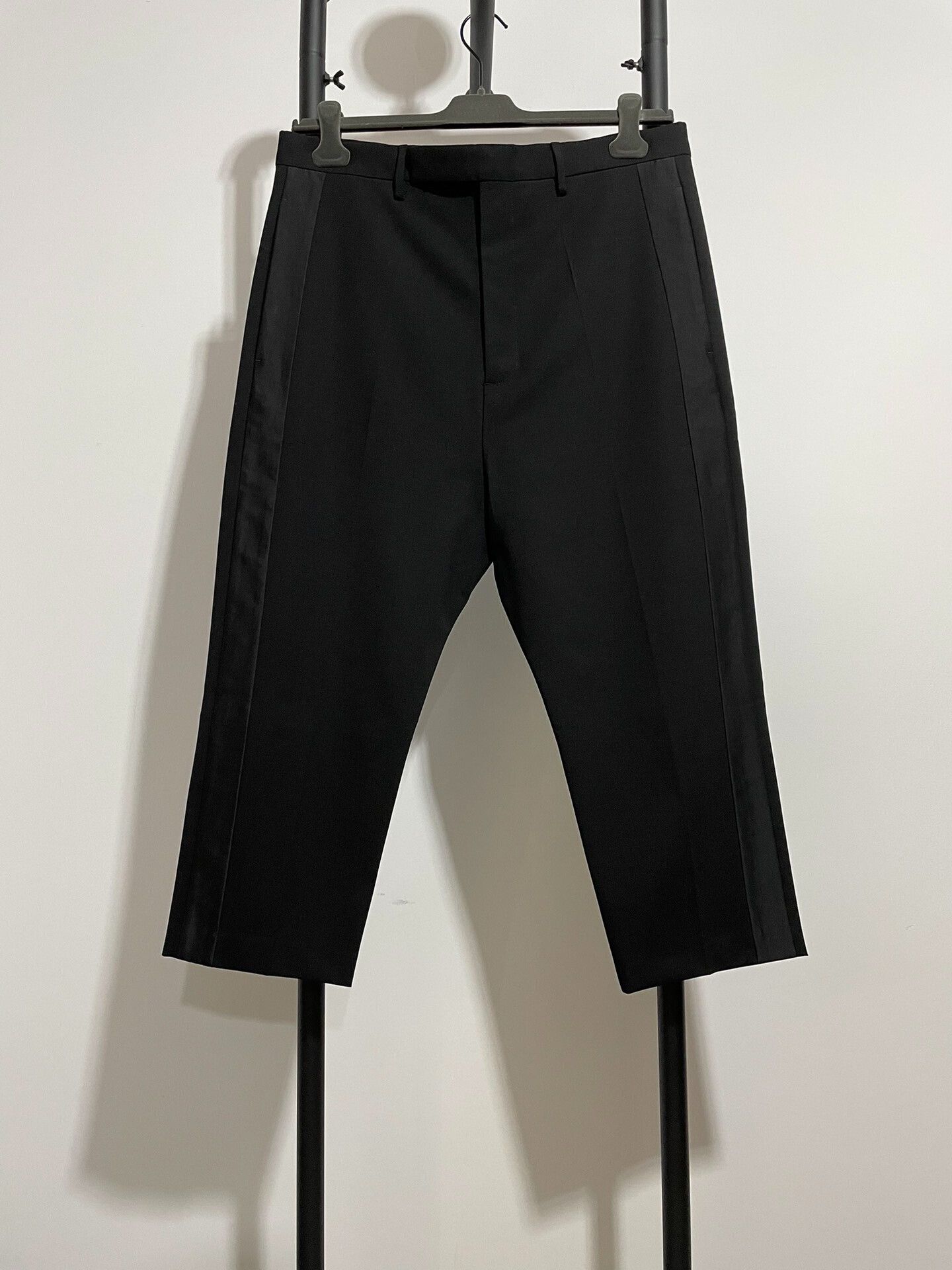 Rick Owens rick owens black cropped dress pants Size US 34 / EU 50 - 1 Thumbnail