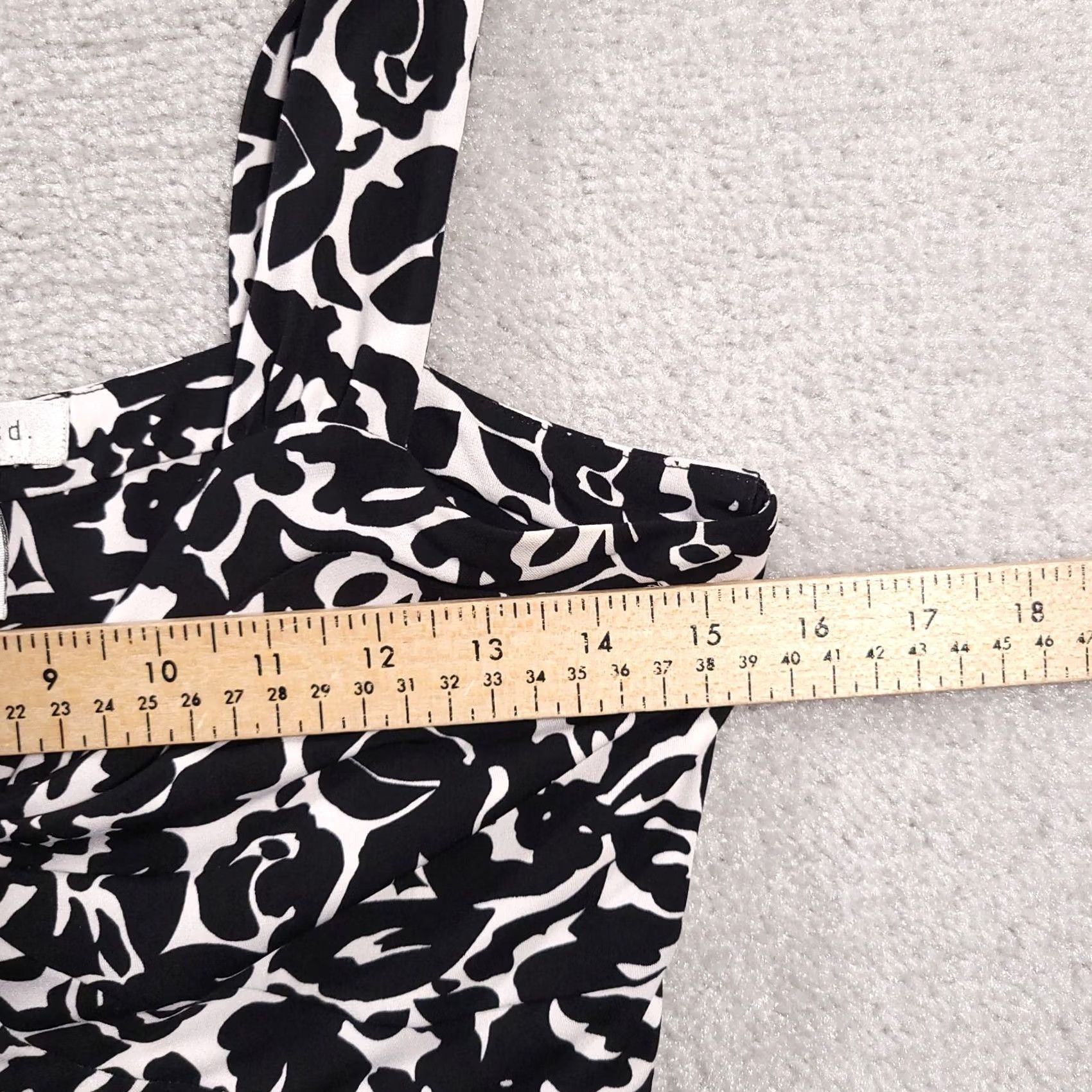 Vintage Pursuits, Ltd. Shirt Women's Small Black White Sleeveless Tank Floral Stretch Size S / US 4 / IT 40 - 6 Thumbnail