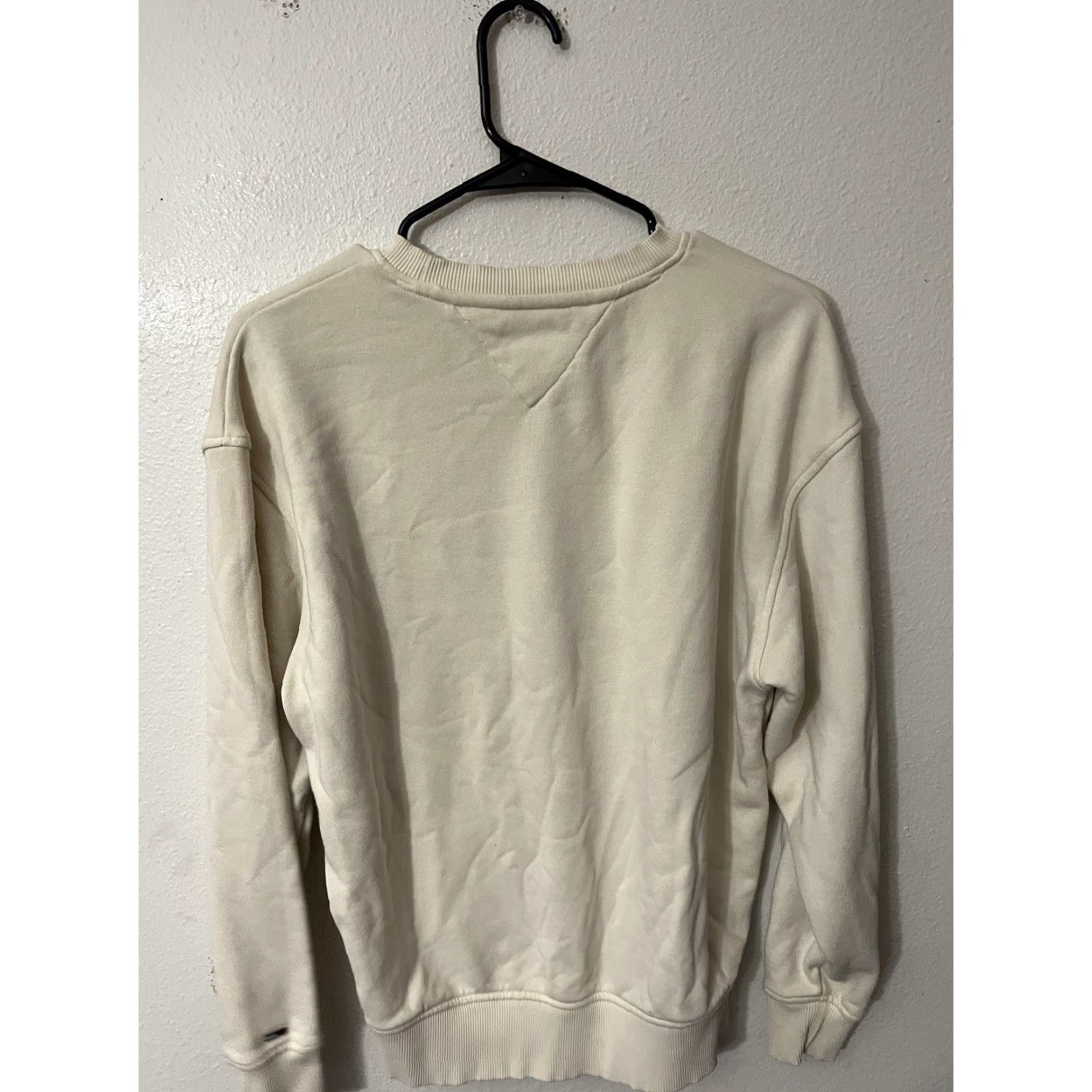 Tommy Hilfiger Tommy Jeans Sweatshirt Hilfiger Cream Spell Out Crew Neck Pullover Womens Small Size S / US 4 / IT 40 - 4 Thumbnail