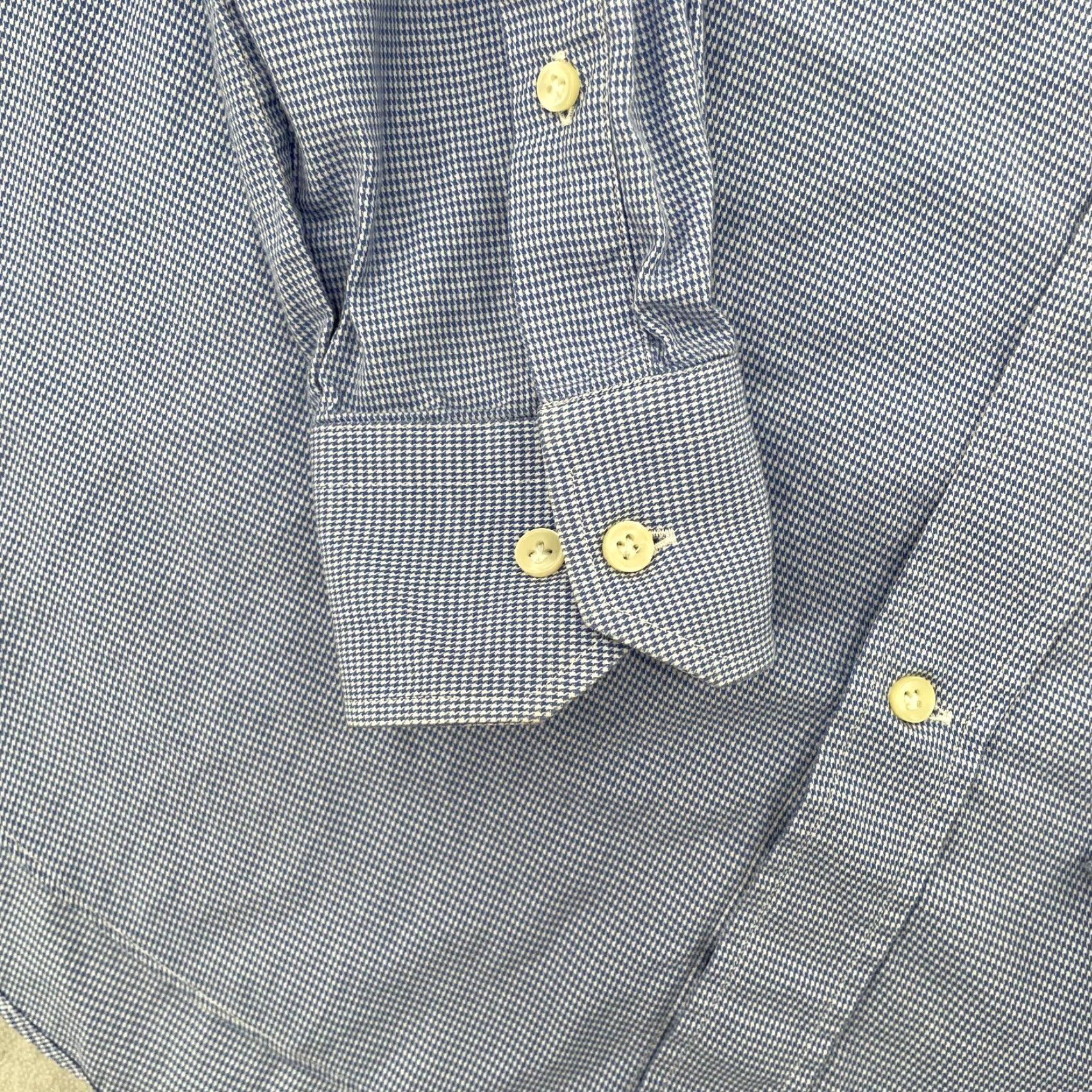 Valentino VINTAGE Valentino Shirt Men Long Sleeve Button Up Houndstooth Blue Italy 16.5 Mens Size US L / EU 52-54 / 3 - 4 Thumbnail