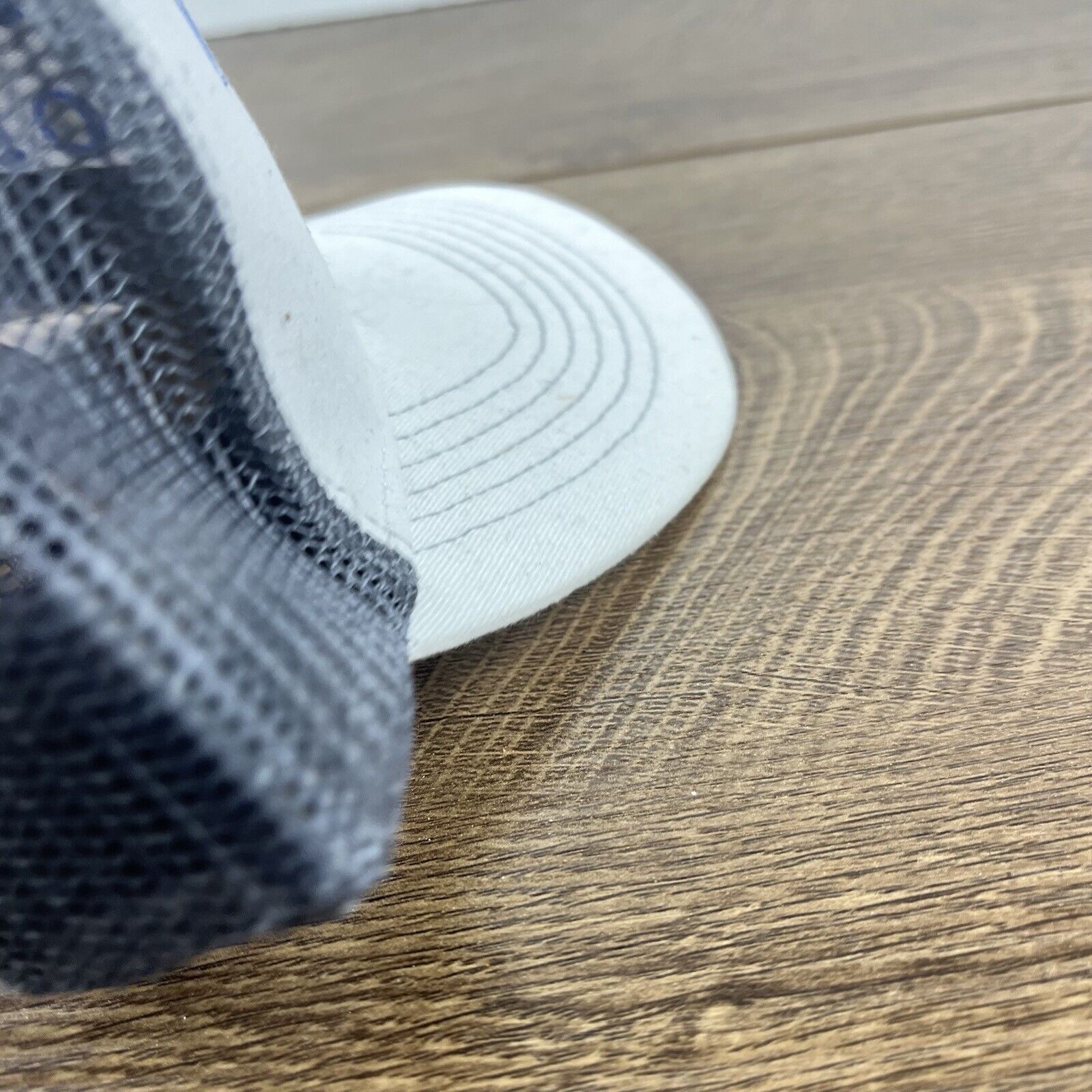 Other Marynn Taylor Hat Adjustable Hat White Adjustable Hat White Size ONE SIZE - 10 Thumbnail