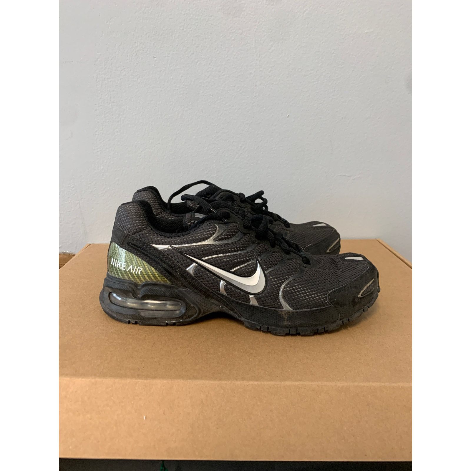 Nike Nike Air Max Torch 4 Black Silver Size 8 Used Size US 8 / EU 41 - 1 Thumbnail