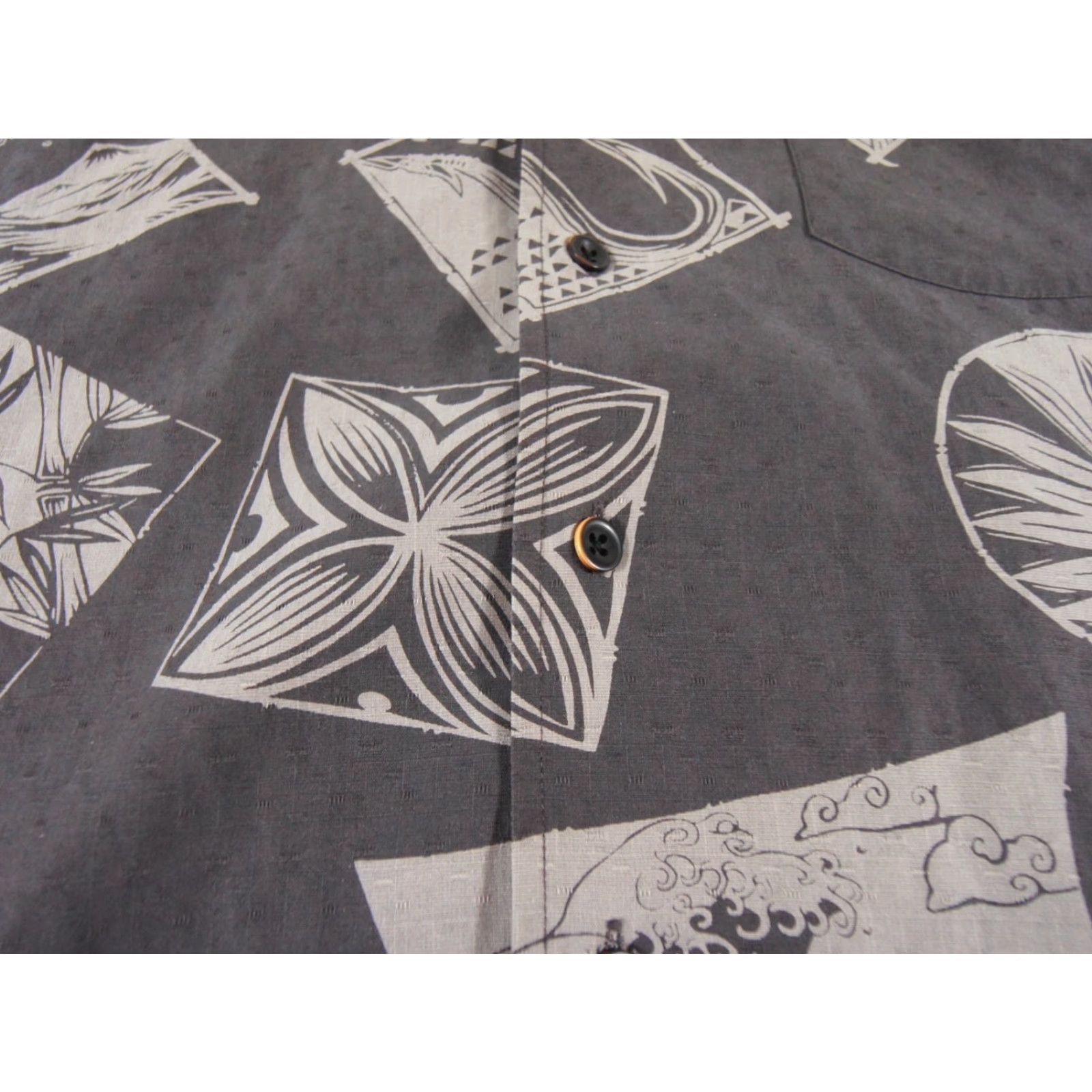 Quiksilver VINTAGE Quiksilver Men’s Hawaiian Shirt Short Sleeve Button Up Classic Cotton Silk Gray L Size US L / EU 52-54 / 3 - 4 Thumbnail