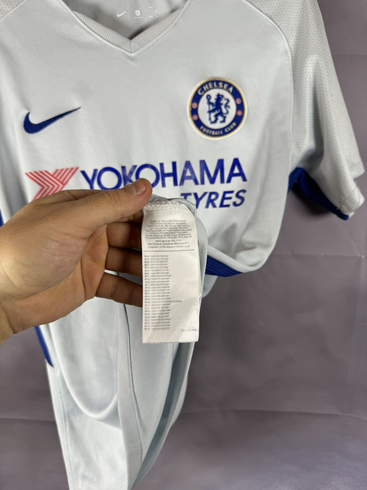 Chelsea Soccer × Nike × Vintage Vintage Chelsea 2017/18 Away Nike Jersey Blokcore Small Size US S / EU 44-46 / 1 - 10 Thumbnail