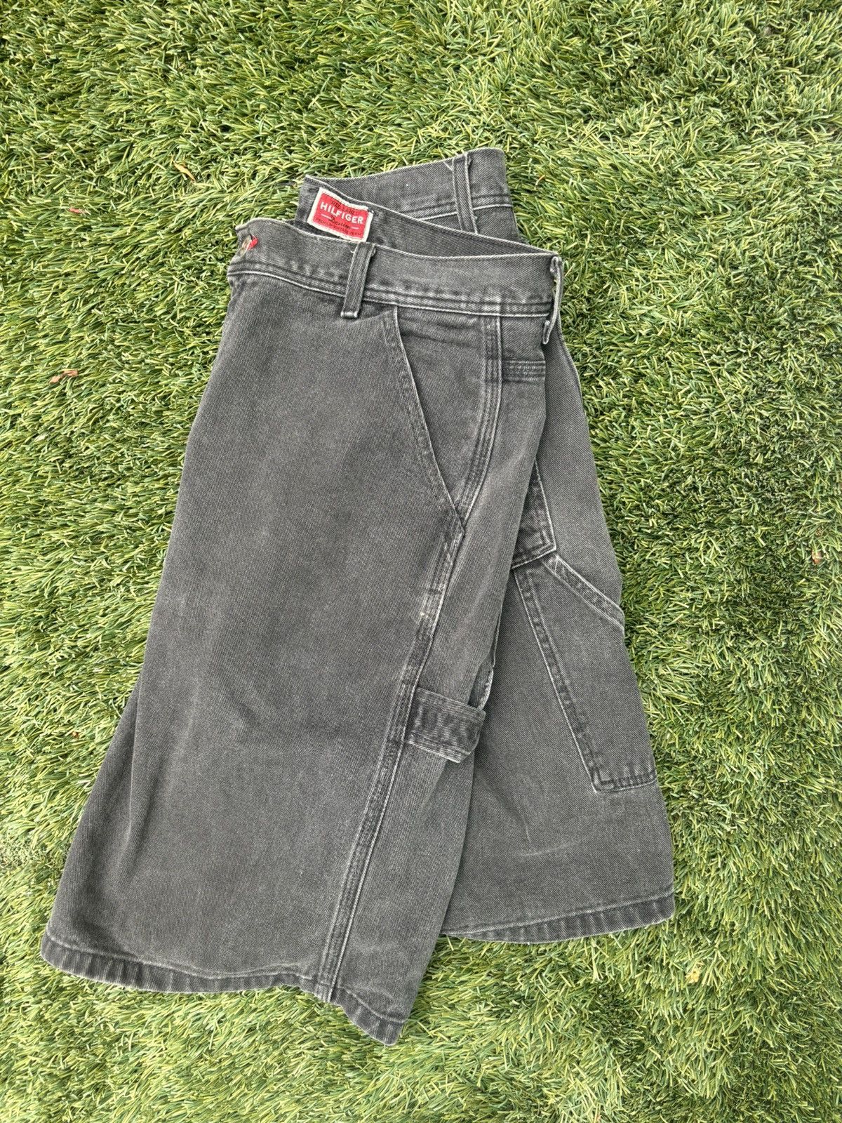 Tommy Hilfiger Tommy Hilfiger Jorts Size US 32 / EU 48 - 1 Thumbnail