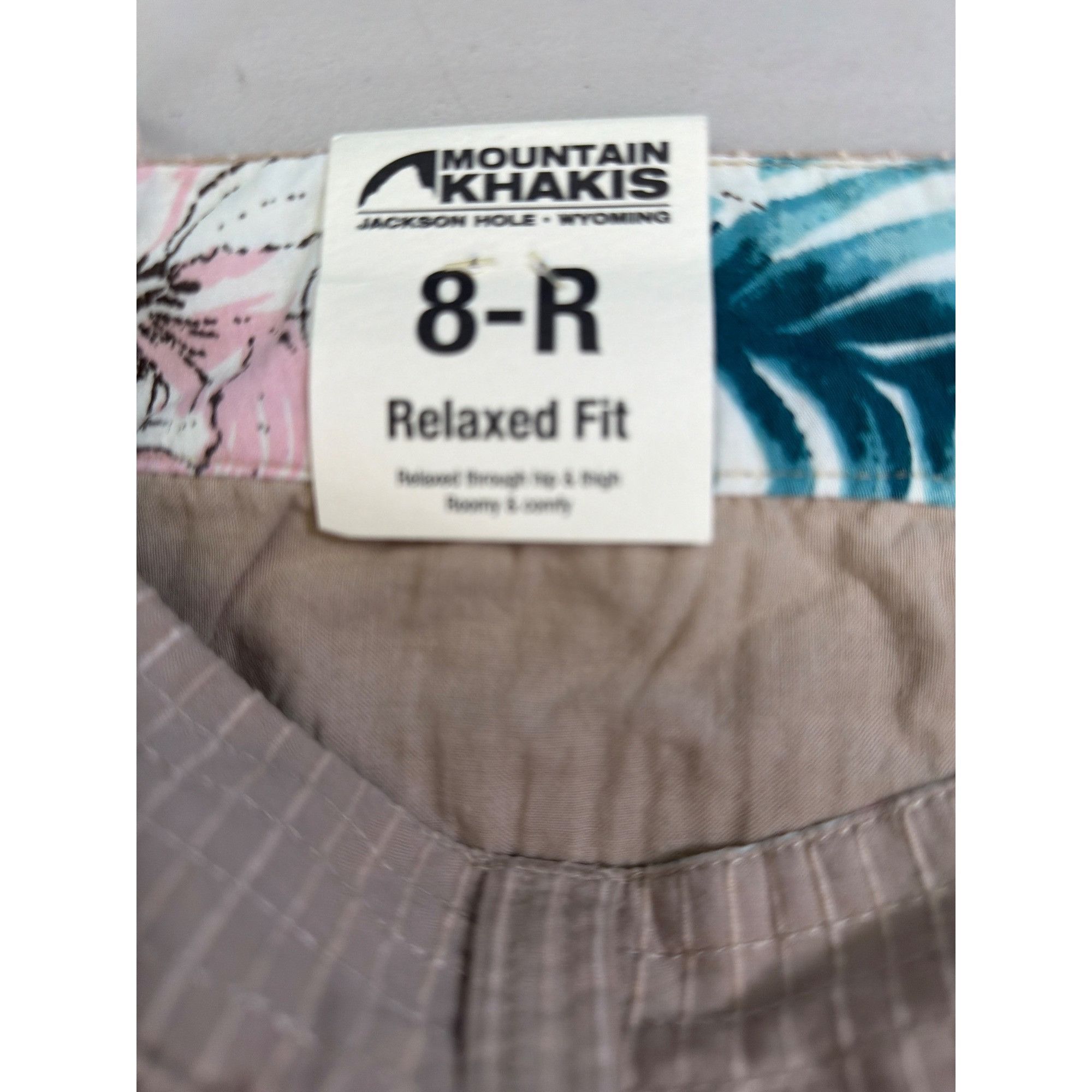Mountain Khakis NWT Mountain Khakis 8R Lightweight Pinstripe Pants Beige New Size 30" / US 8 / IT 44 - 9 Thumbnail