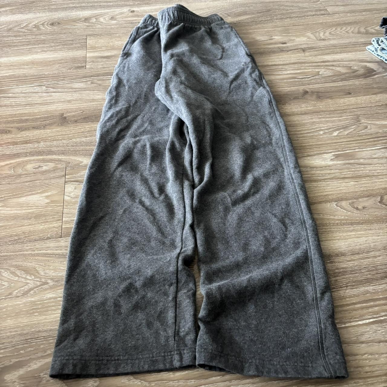 Japanese Brand Crazy Vintage Y2K/2000s Grey Essential Sweatpants! Size M Size US 32 / EU 48 - 3 Thumbnail