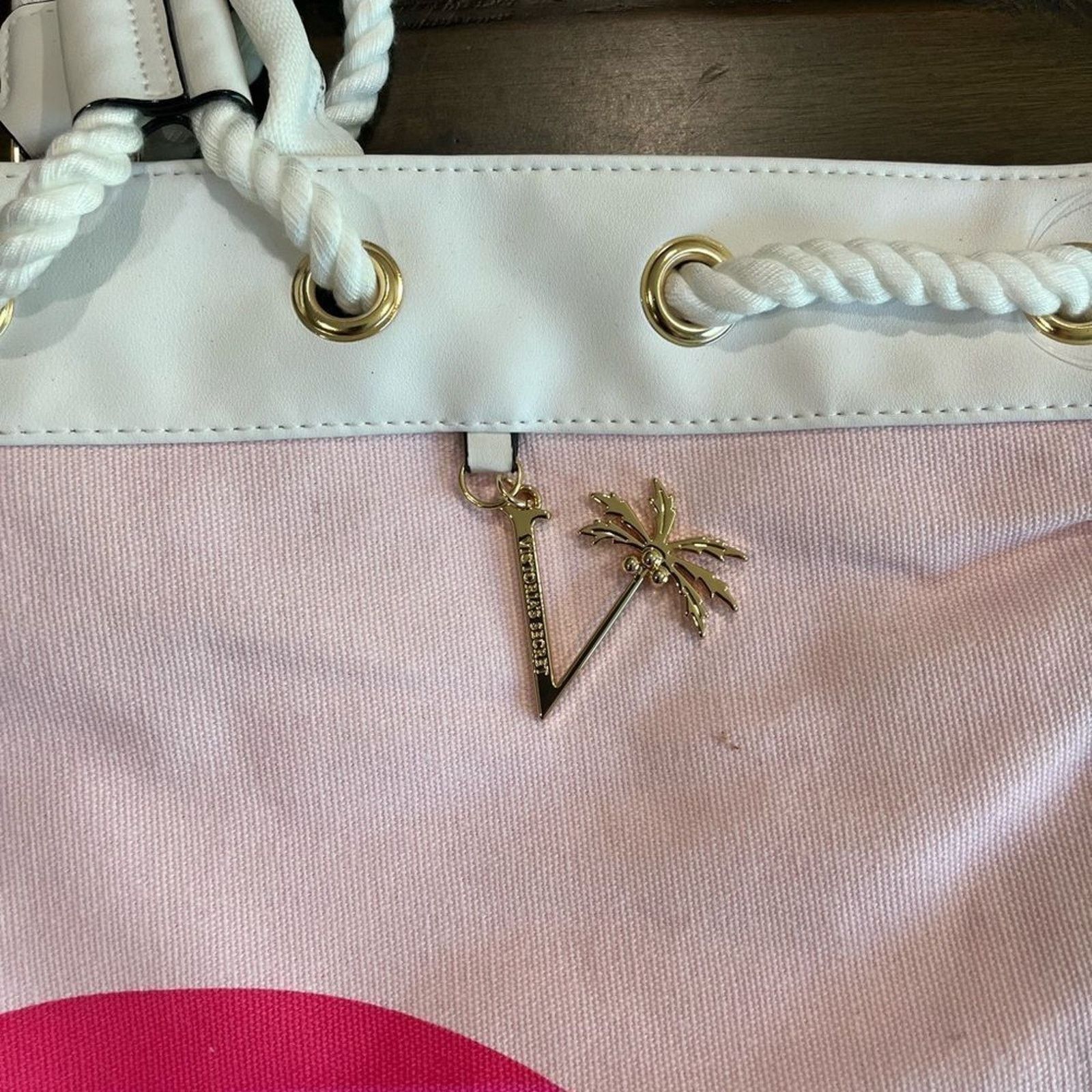 Victoria's Secret NWOT Victoria's Secret Beach Drawstring Backpack Size ONE SIZE - 4 Thumbnail