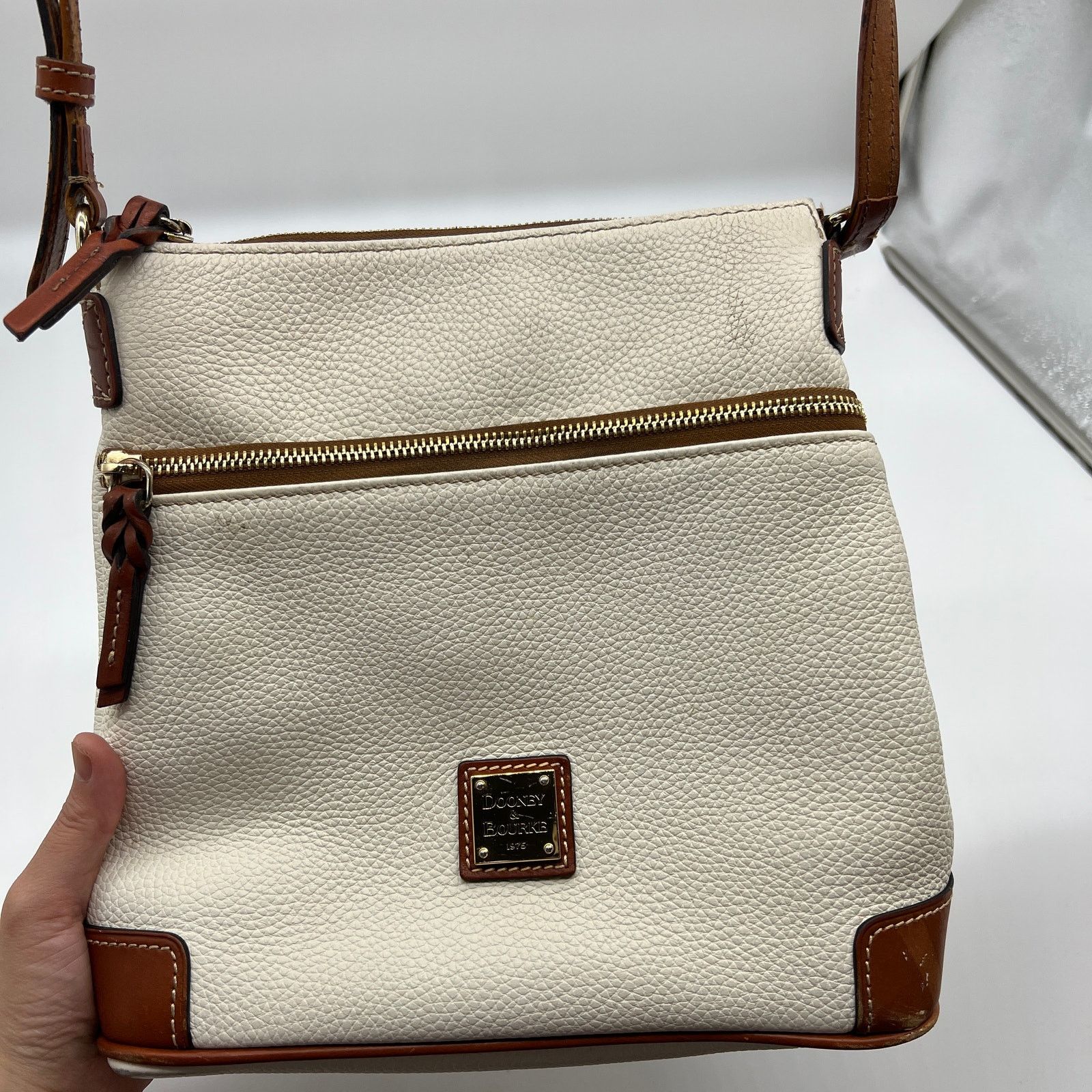 Dooney & Bourke Dooney & Bourke Pebble Leather Crossbody Purse White Size ONE SIZE - 14 Thumbnail
