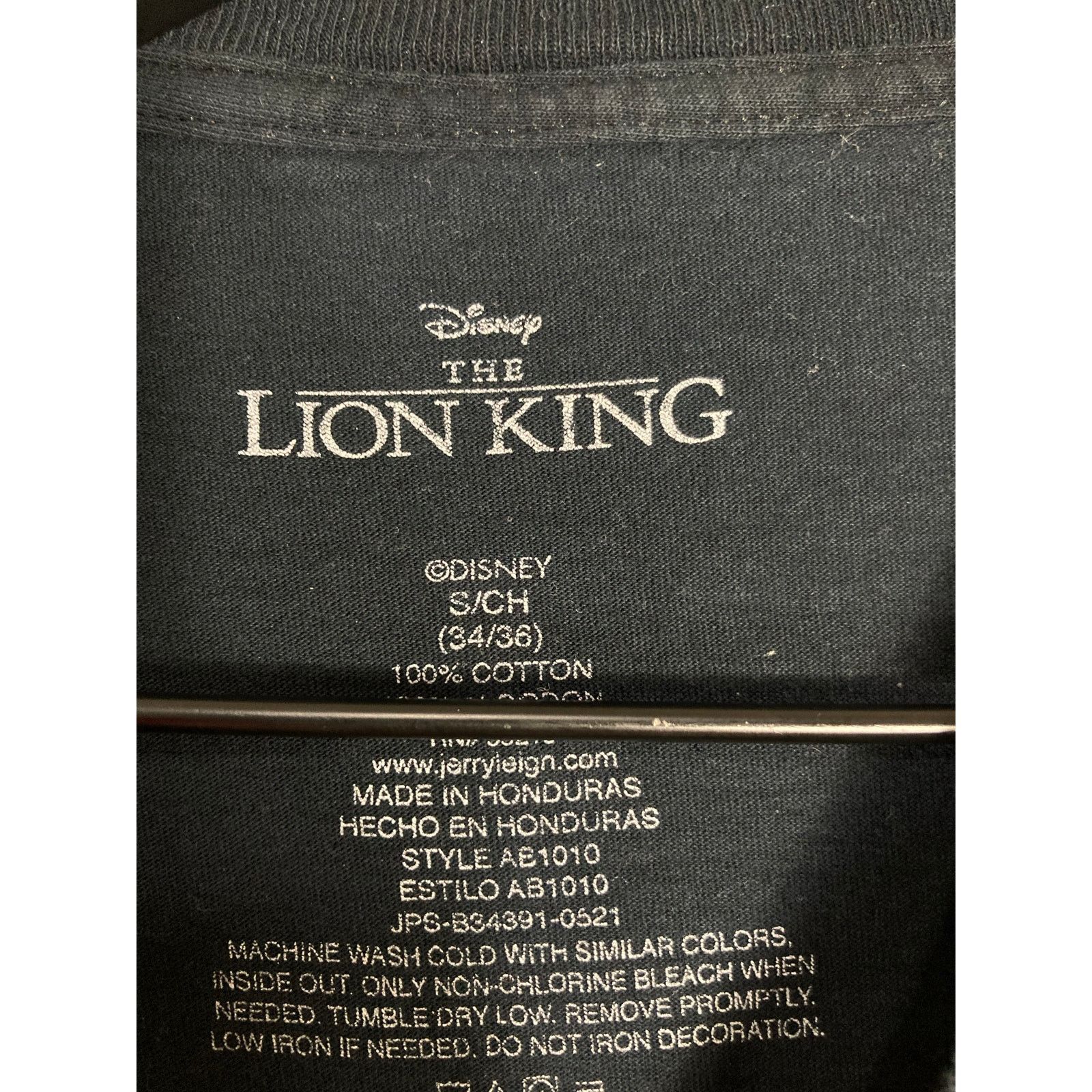 Disney Disney The Lion King Hakuna Matata T-Shirt Size L Juniors Size L / US 10 / IT 46 - 2 Thumbnail