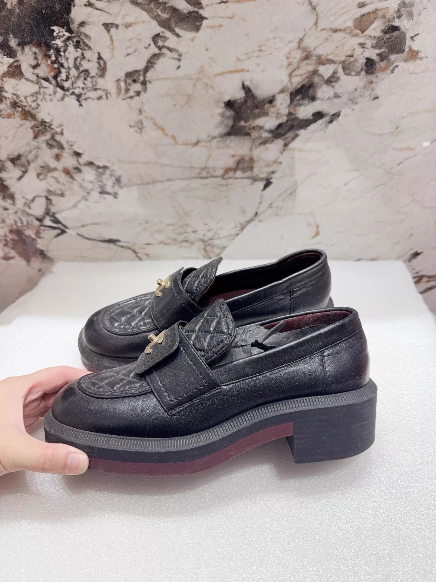 Chanel Chanel Black & Gold CC Loafer 36 Size US 5.5 / IT 35.5 - 2 Thumbnail