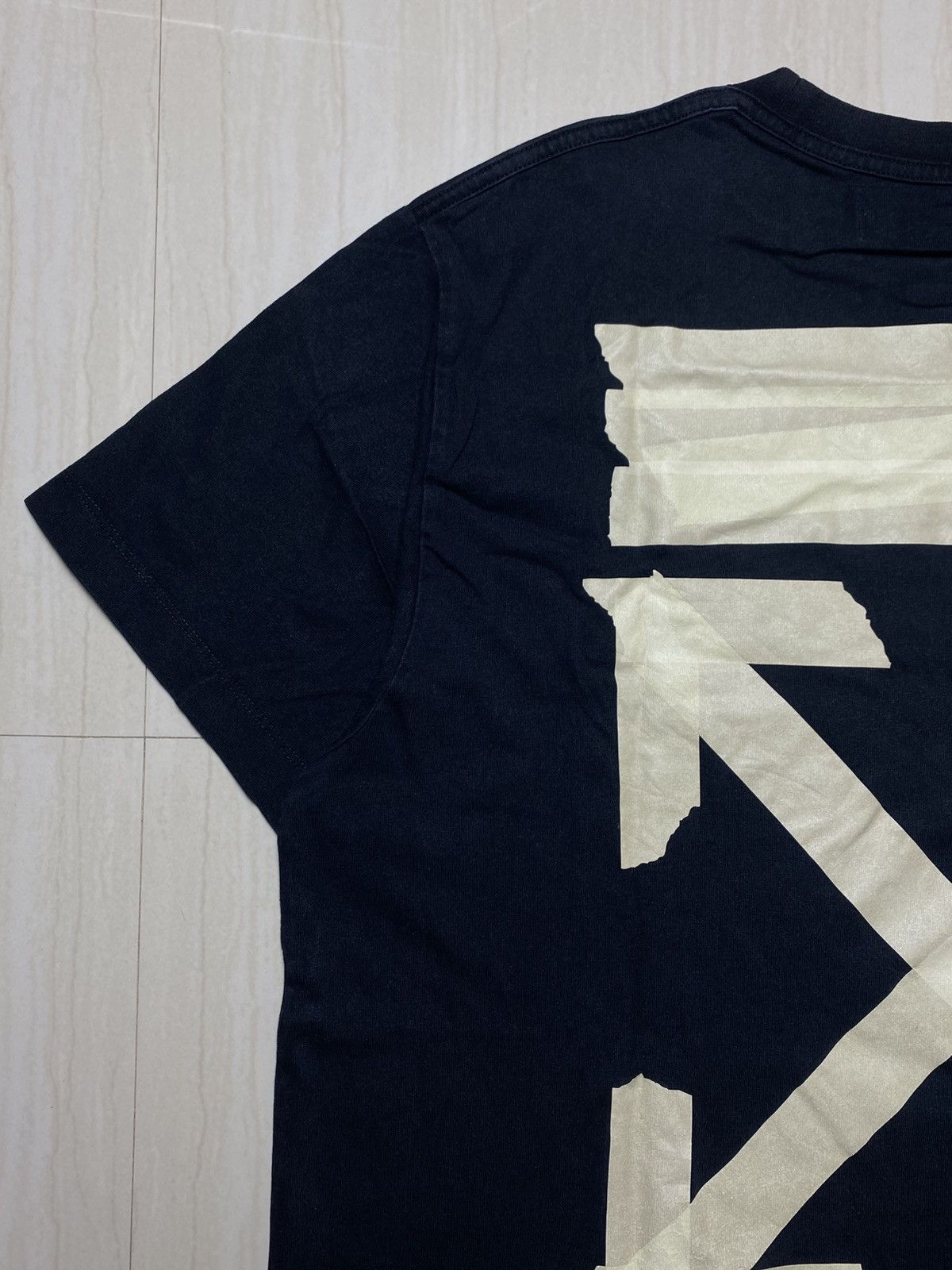 Off-White Off White - Arrow Tape T-Shirt Size US L / EU 52-54 / 3 - 3 Thumbnail