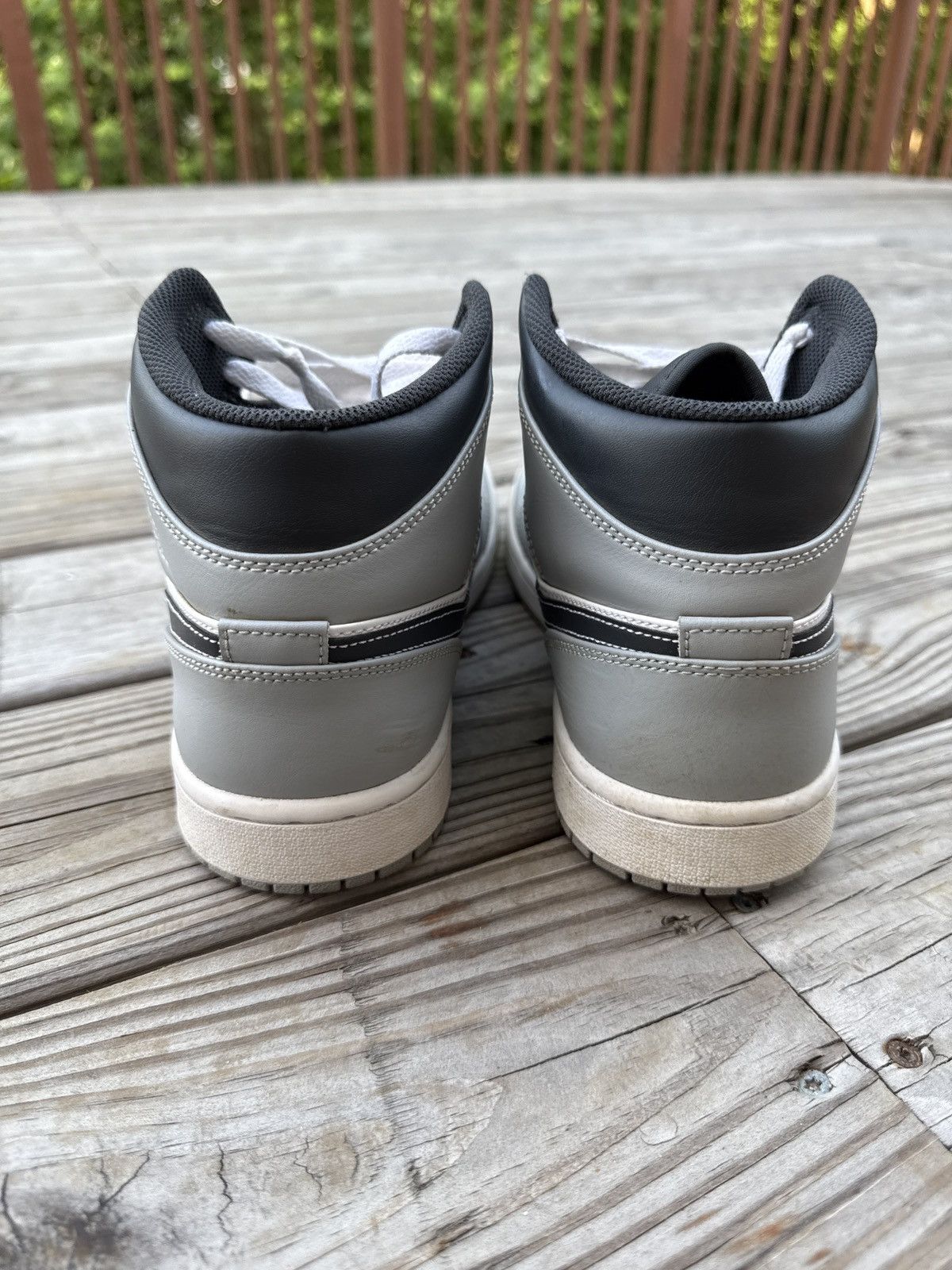 Jordan Brand Jordan 1 Mid Light Smoke Grey Size US 9.5 / EU 42-43 - 3 Thumbnail