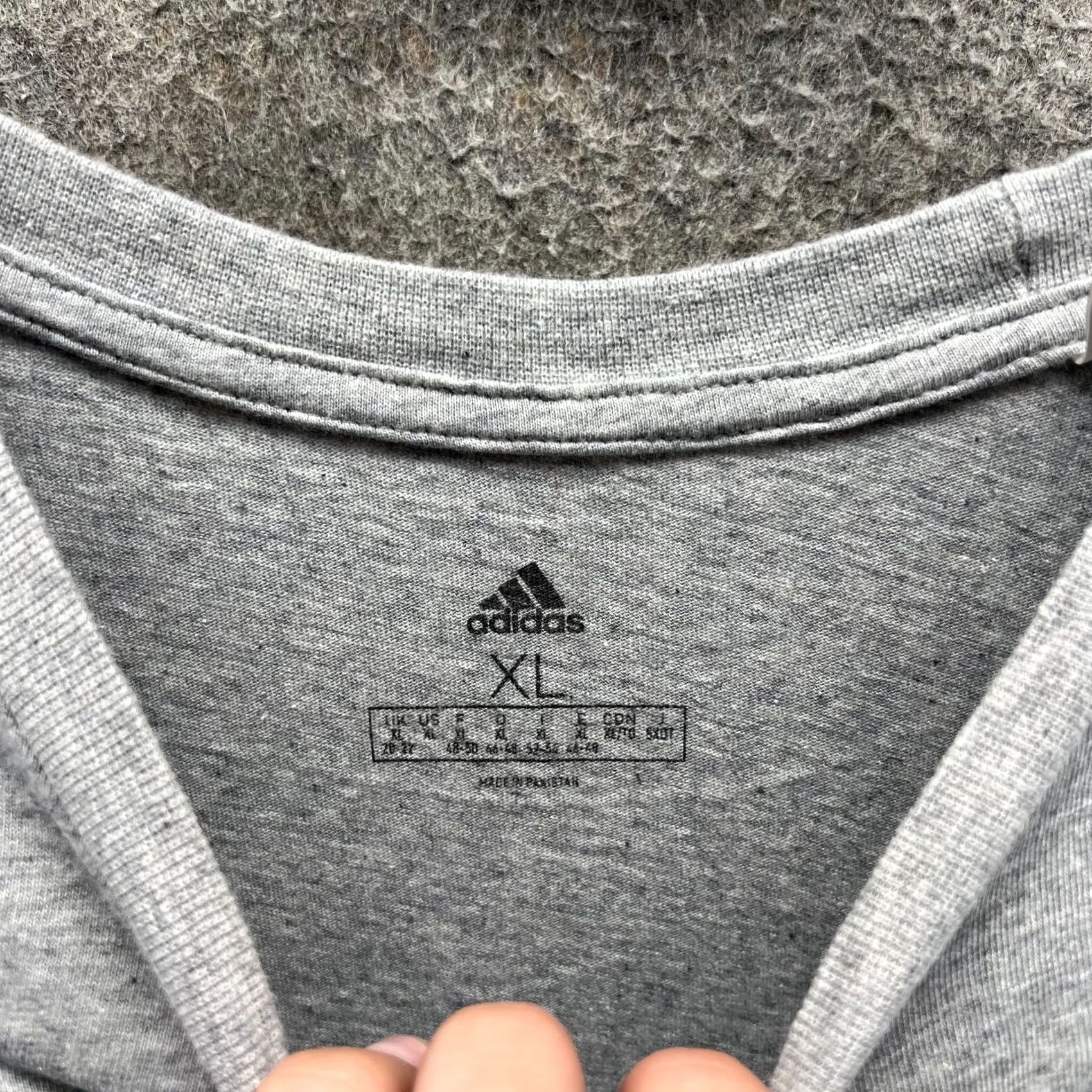 Adidas Adidas Shirt Womens XL Gray 3-Stripes Soccer Tee T-Shirt Crew Neck Activewear Vintage N/A Womens Size XL / US 12-14 / IT 48-50 - 7 Thumbnail