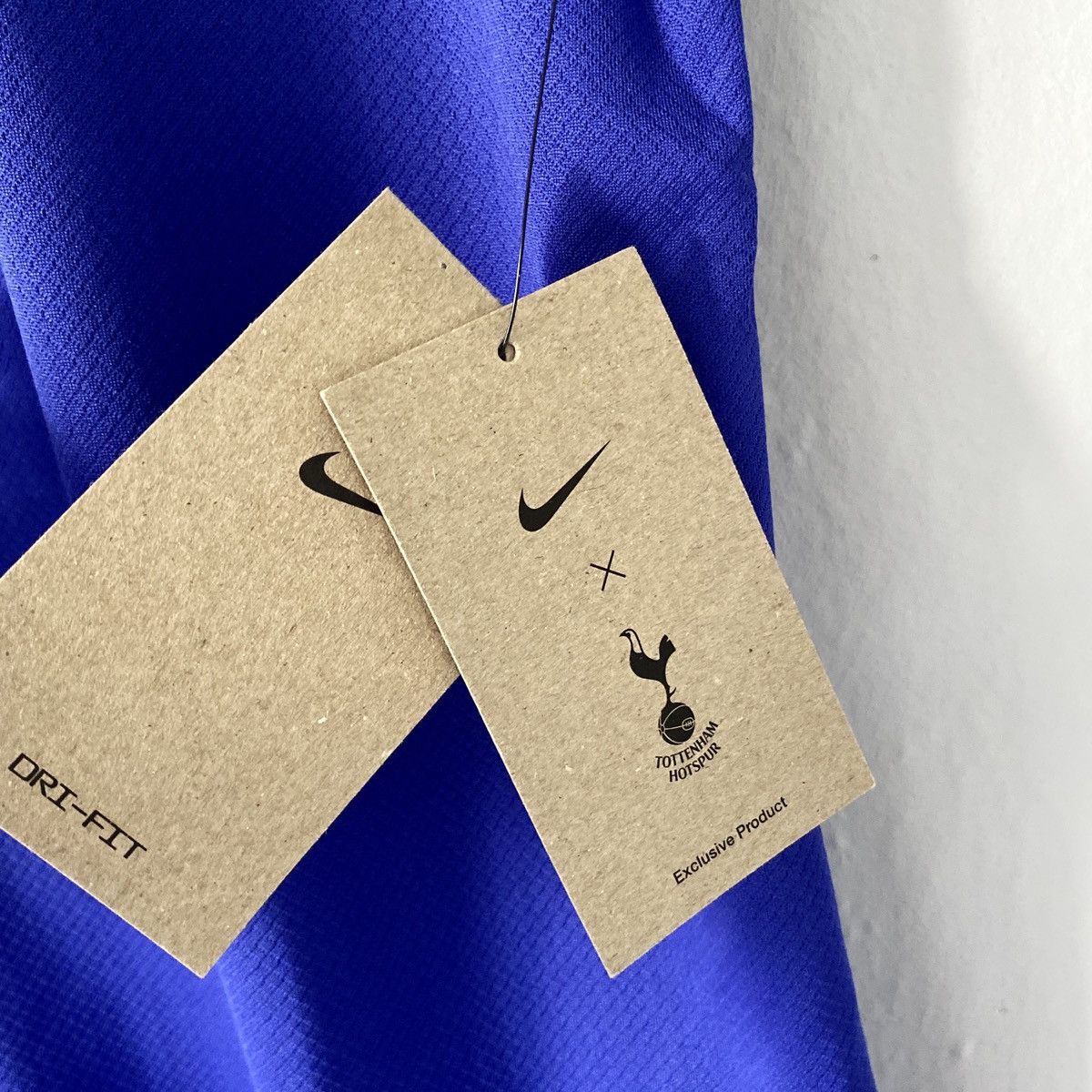 Nike 2022 2023 Tottenham Hotspur Son Nike Away Kit Soccer Jersey Size US L / EU 52-54 / 3 - 5 Thumbnail
