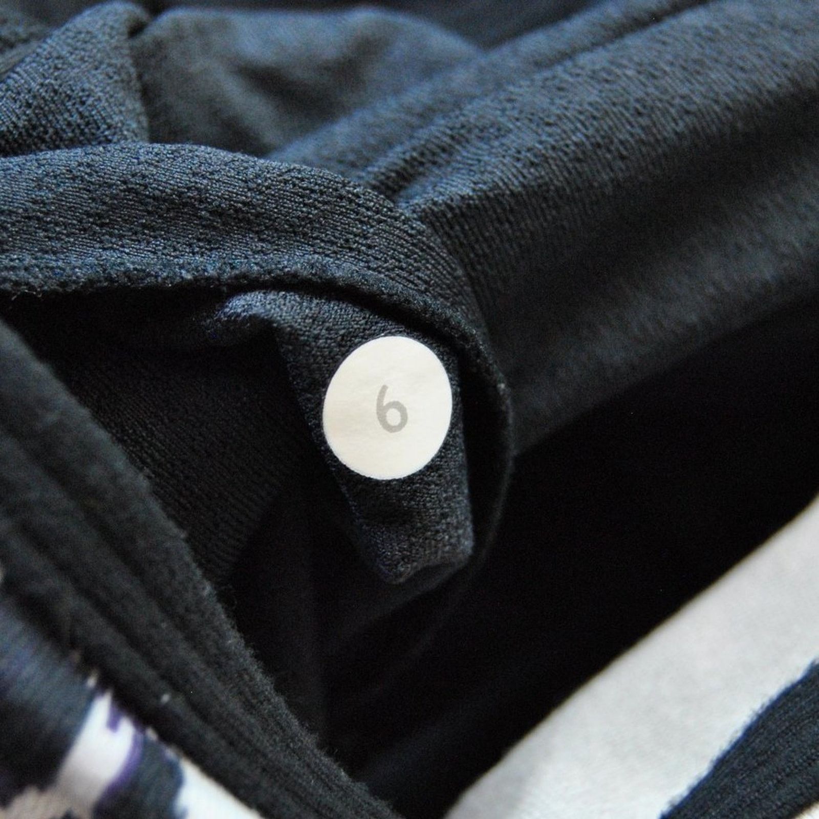 Lululemon Lululemon Tank Top with Built in Bra 6 Size M / US 6-8 / IT 42-44 - 3 Thumbnail