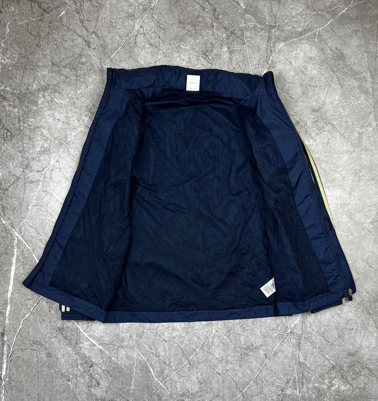 Adidas Vintage Chelsea soccer jacket adidas big logo size m Size US M / EU 48-50 / 2 - 11 Thumbnail