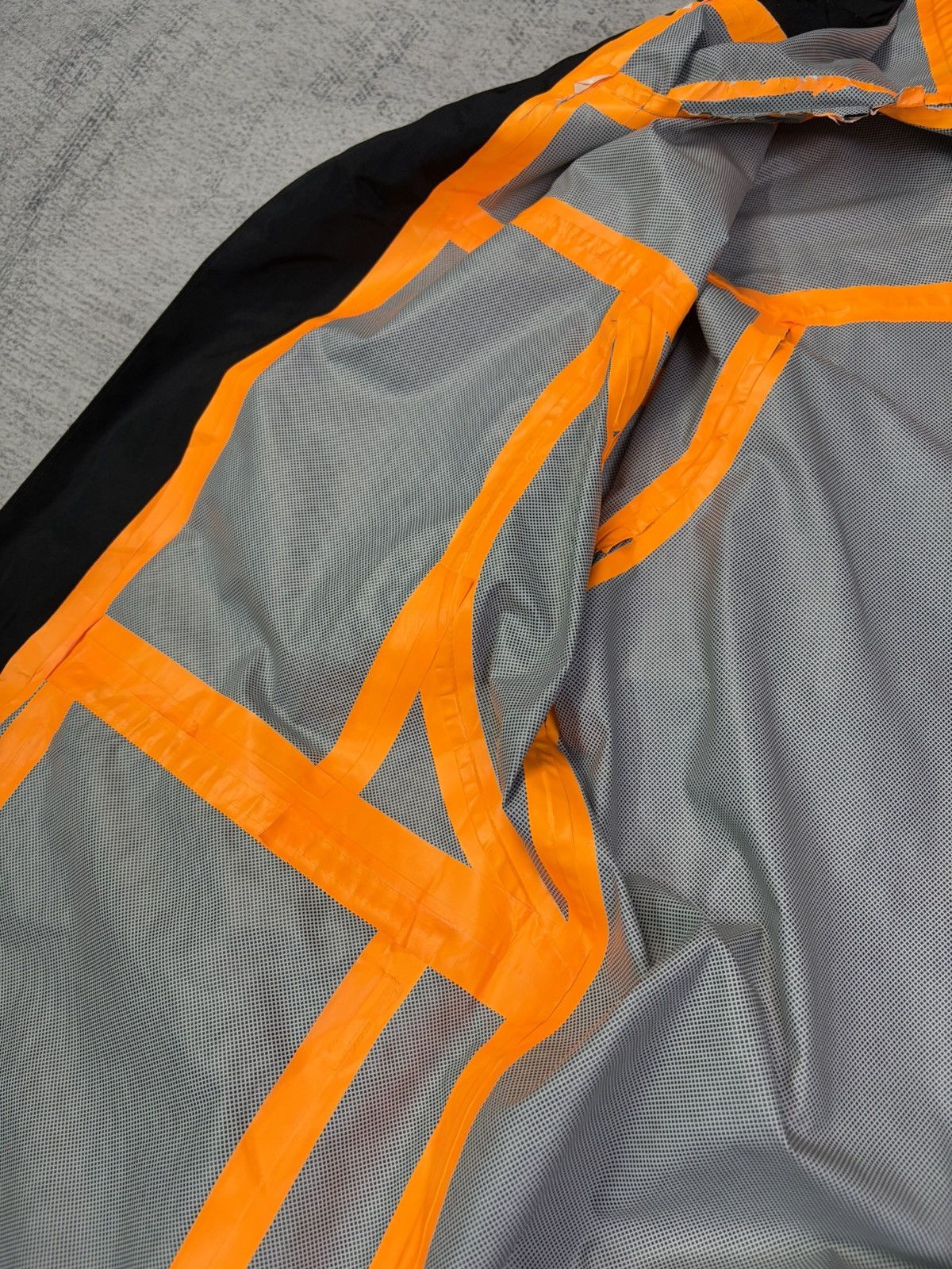 Undercover Undercover ‘Waiting For The Revolution’ Waterproof Jacket Size US M / EU 48-50 / 2 - 19 Thumbnail