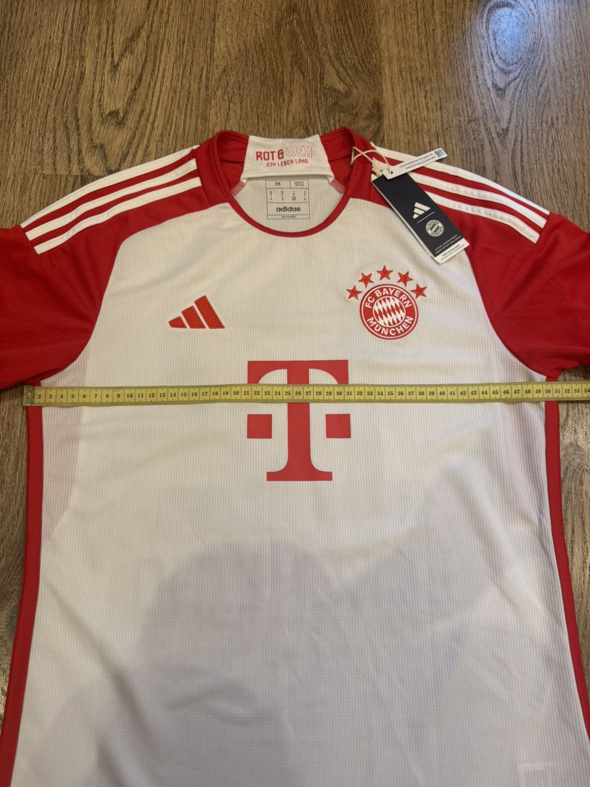 Adidas BAYERN MUNICH 2023 2024 HOME FOOTBALL SOCCER JERSEY SIZE M Size US M / EU 48-50 / 2 - 3 Thumbnail
