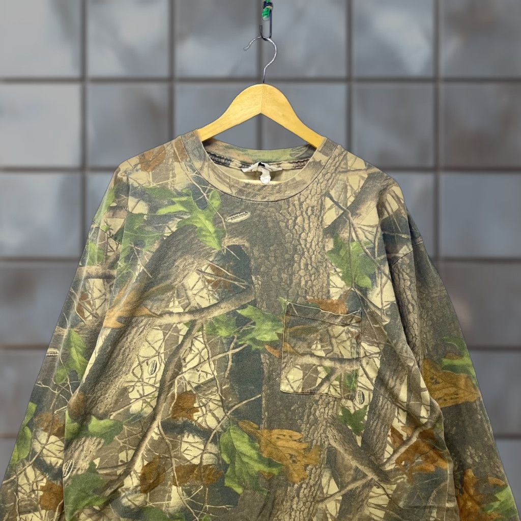 VINTAGE Realtree Camouflage Long Sleeve Shirt XL 90s Men Green T-Shirt Long Sleeve XL Mens 90s Camouflage Shirt Realtree