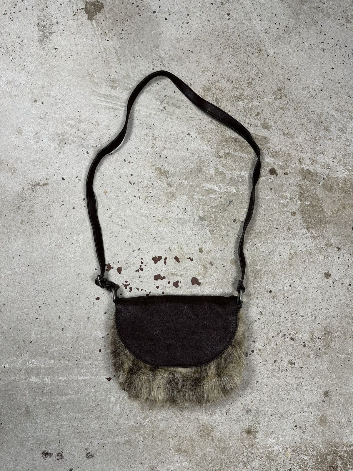 If Six Was Nine Vintage Y2K Faux Fur Brown Messenger Crossbody Bag Size ONE SIZE - 1 Thumbnail