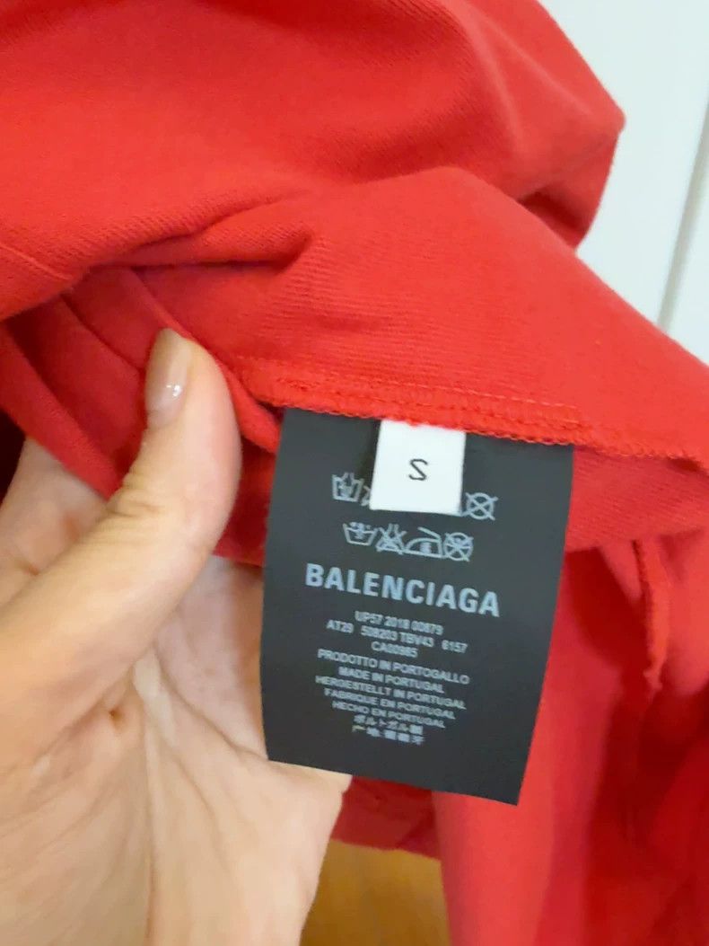 Balenciaga Balenciaga Red short sleeve T black small logo Size US S / EU 44-46 / 1 - 4 Thumbnail