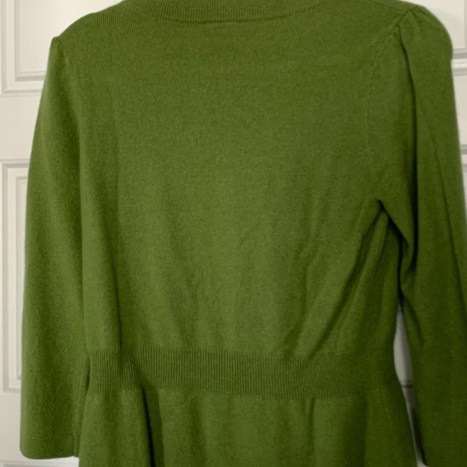 Ann Taylor Ann Taylor Button Down Sweater Size M / US 6-8 / IT 42-44 - 2 Thumbnail