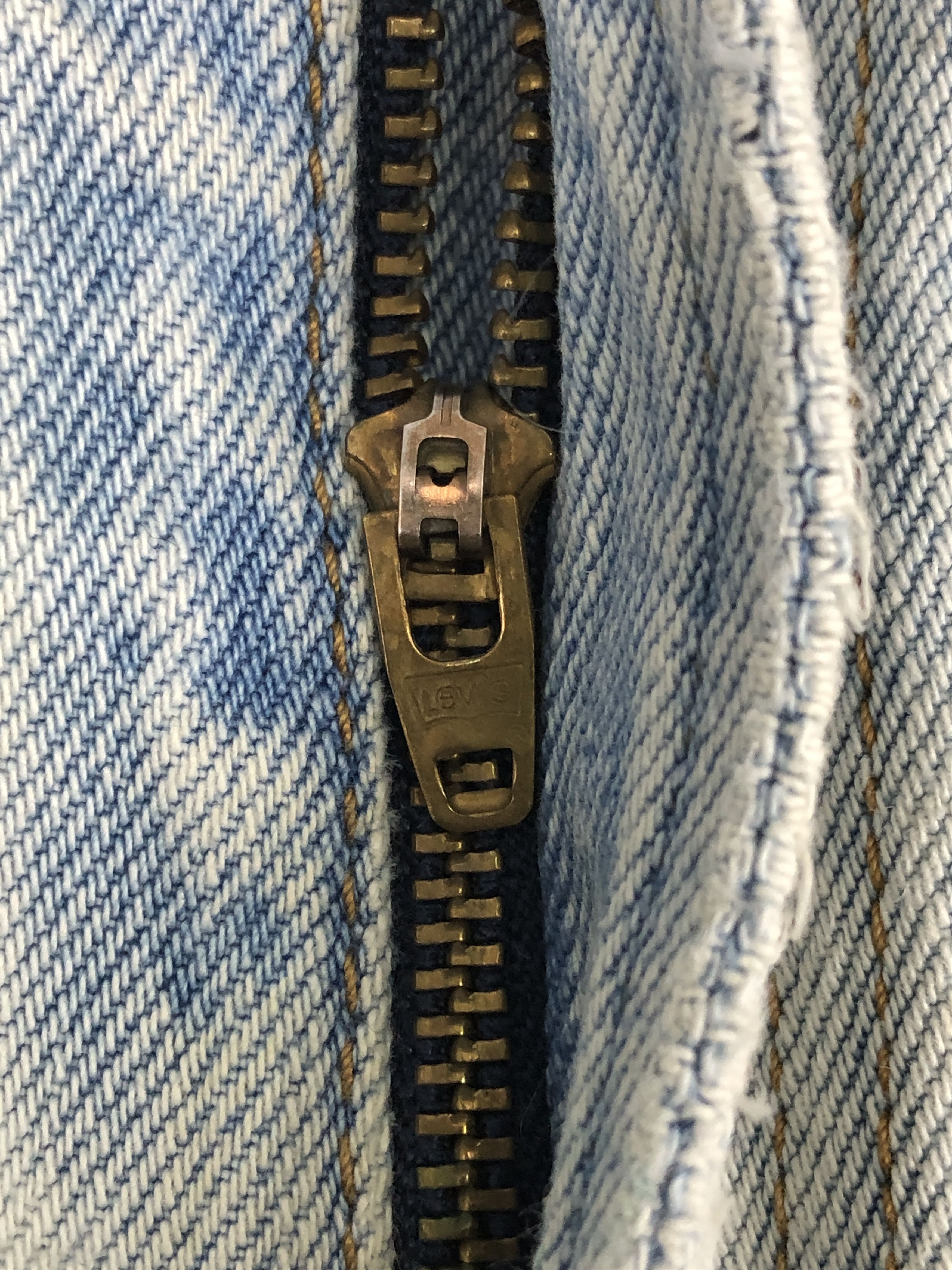 Levi's Light Washed Vintage Levis 505 Jeans DP2366 Size US 35 - 15 Thumbnail