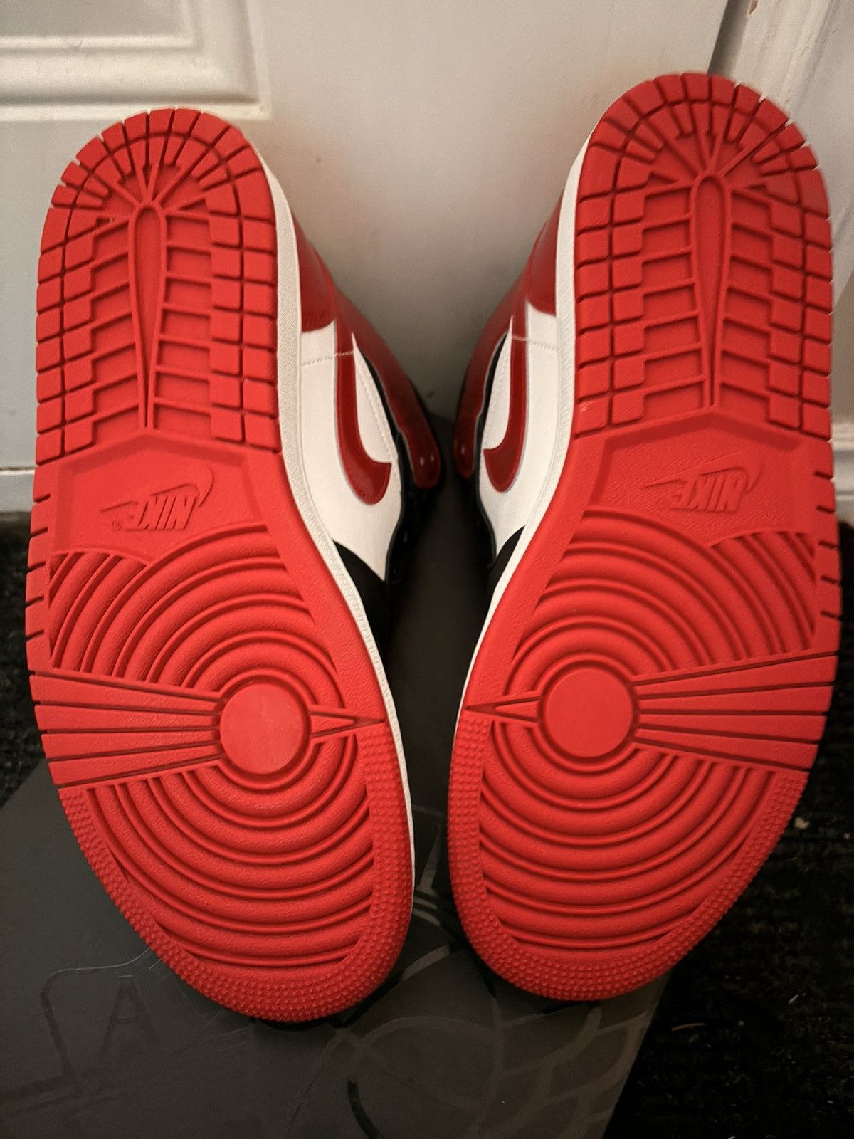Jordan Brand Jordan Air Jordan 1 Mid SE Size US 8.5 / EU 41-42 - 5 Thumbnail