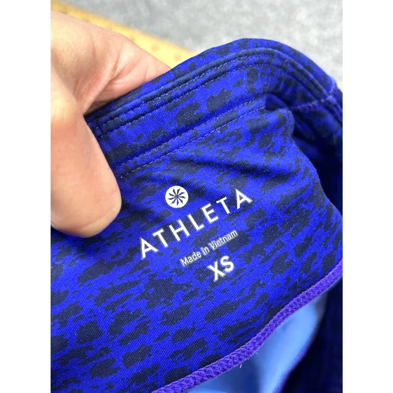 Athleta Athleta Asym Camo Sonar 7/8 Legging Womens XS Multicolor Stretch Yoga Size 26" / US 2 / IT 38 - 7 Thumbnail