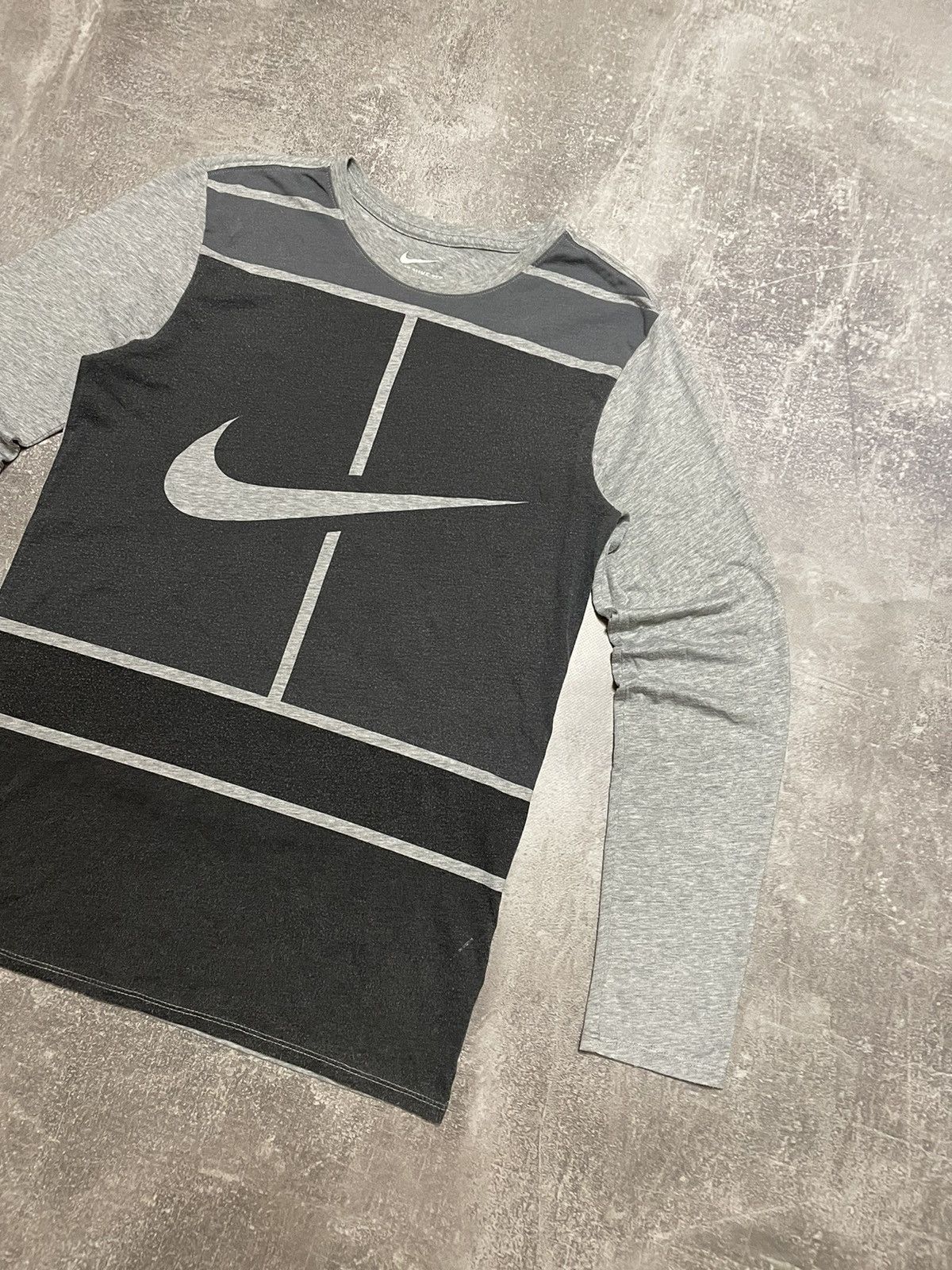 Nike × Vintage Vintage Nike Court Big Logo Long Sleeve T-Shirt Size US S / EU 44-46 / 1 - 3 Thumbnail