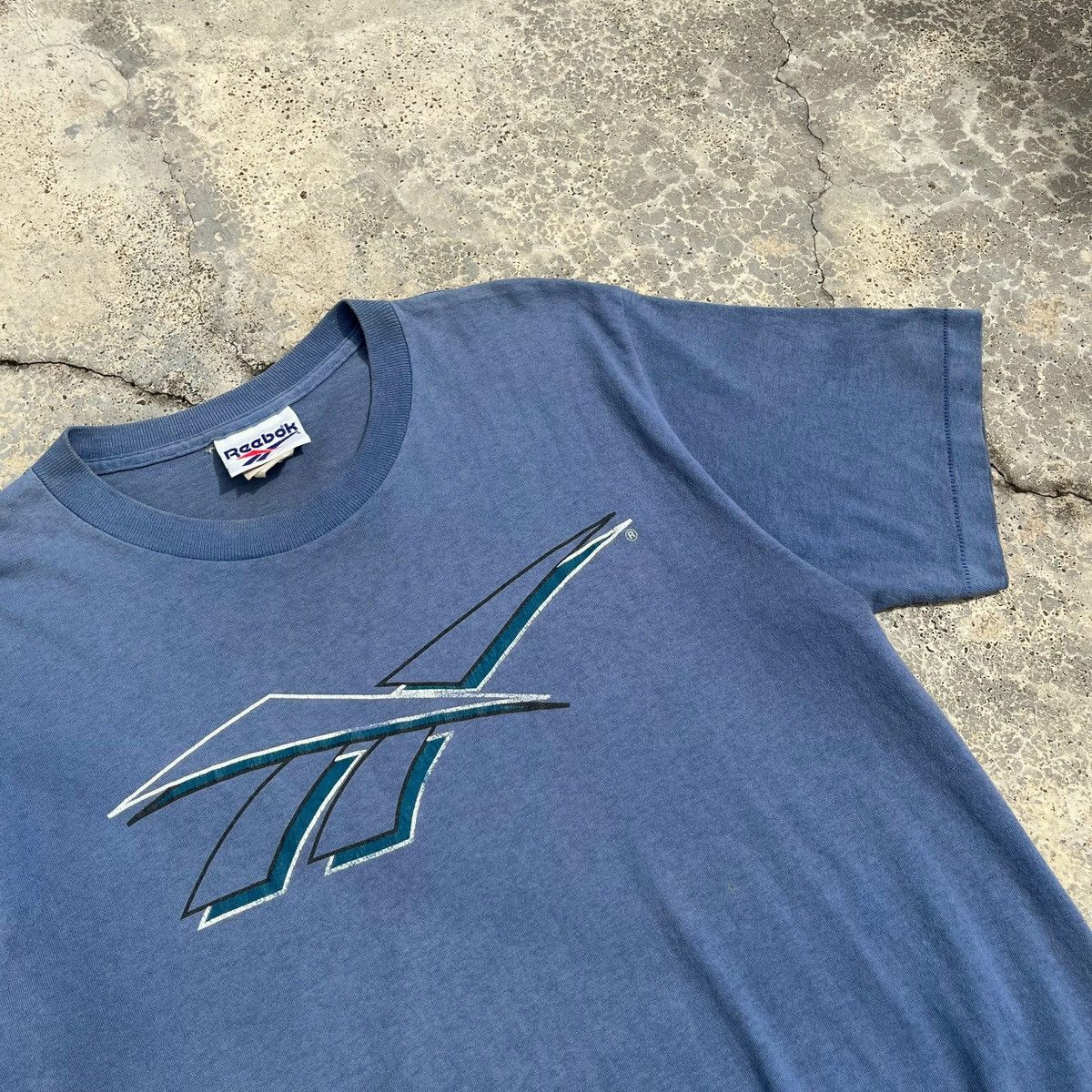 Reebok Vintage 90s Reebok Big Logo Graphic Tee Made In Usa Size US M / EU 48-50 / 2 - 2 Thumbnail