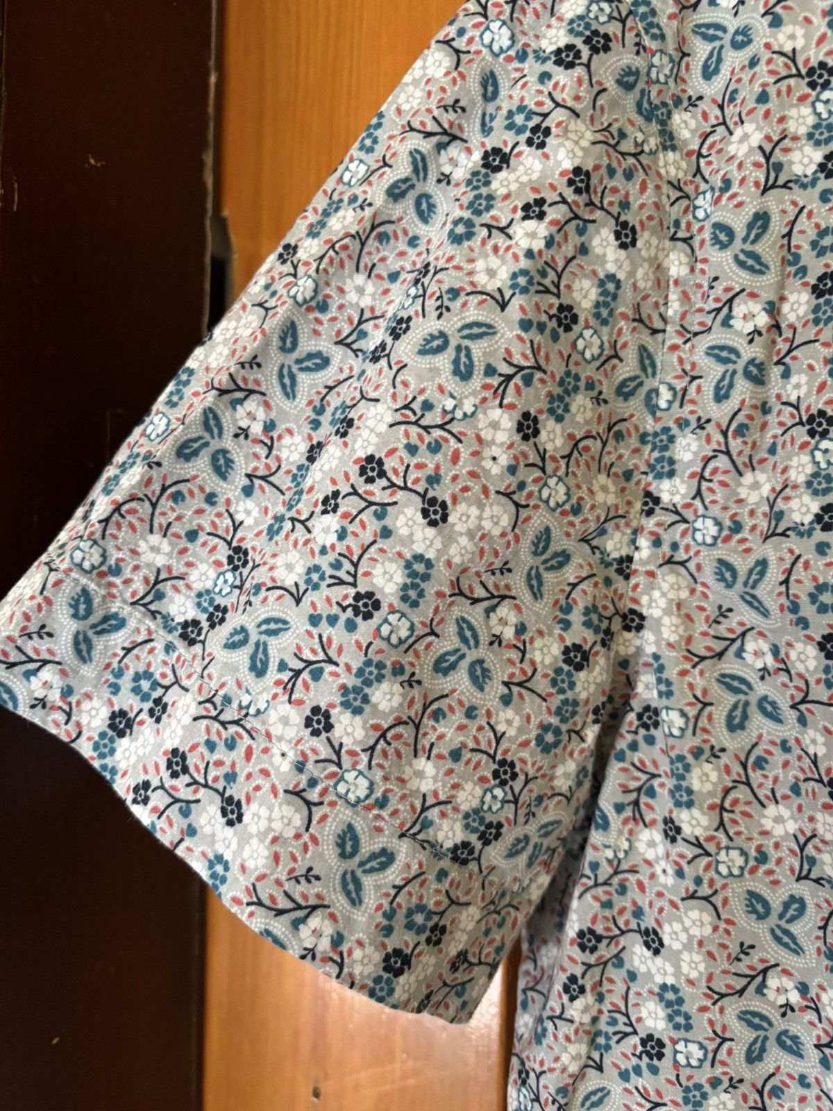 Perry Ellis Perry Ellis (Grey, Blue Floral) Short Sleeved Size US L / EU 52-54 / 3 - 4 Thumbnail
