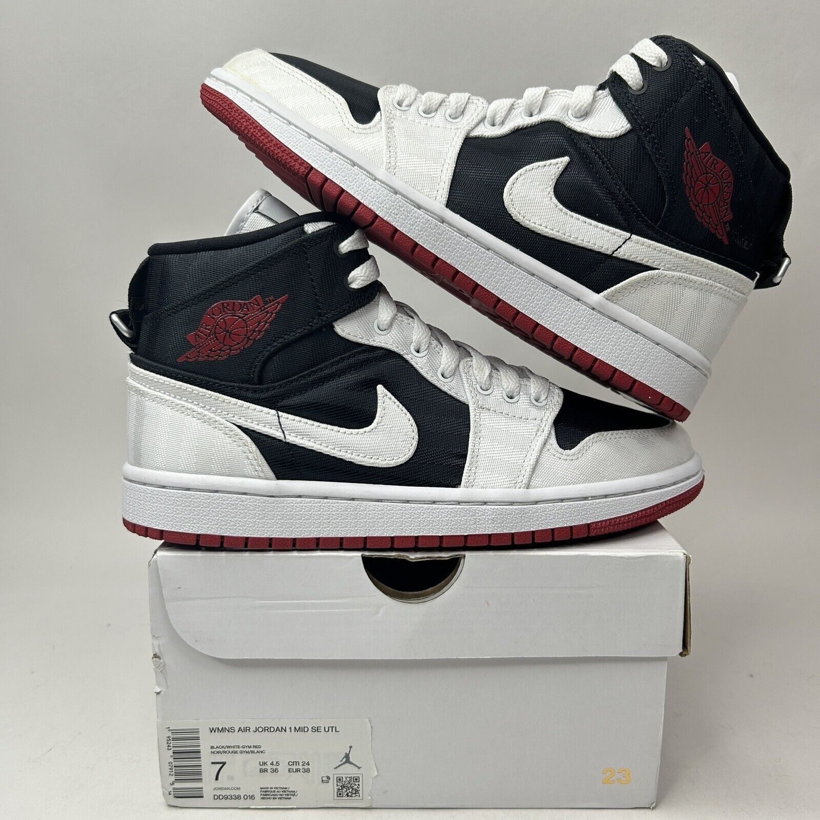 Jordan Brand Nike Air Jordan 1 Mid SE WMNS “Utility/Black Gym Red” Size US 7 / IT 37 - 1 Thumbnail