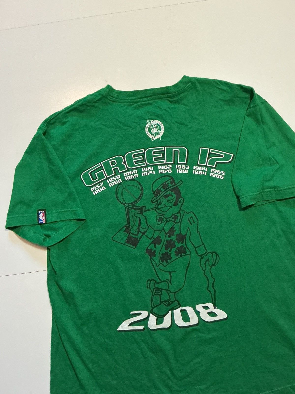 NBA NBA UNK Boston Celtics Green 17 NBA Championship ‘08 T-Shirt Size US XXL / EU 58 / 5 - 4 Thumbnail