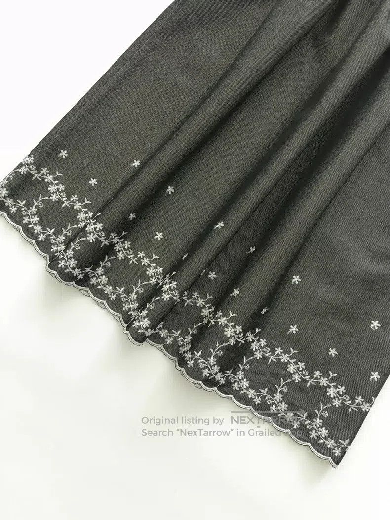 Comme des Garcons Comme Des Garcons size M Wool Blend Embroidered Lace Skirt Size 23" - 6 Thumbnail