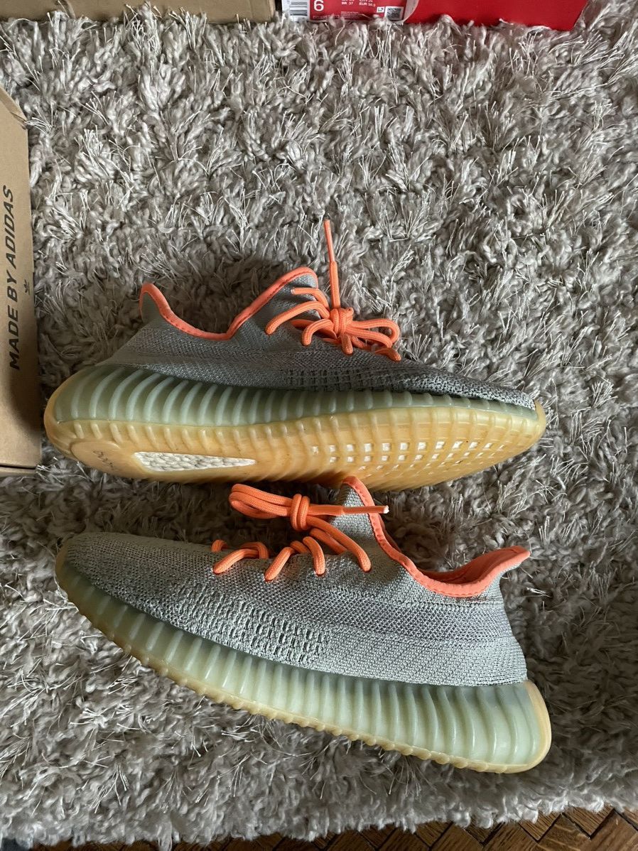 Yeezy Yeezy 350 V2 Desert Sage Size US 7.5 / EU 40-41 - 2 Thumbnail