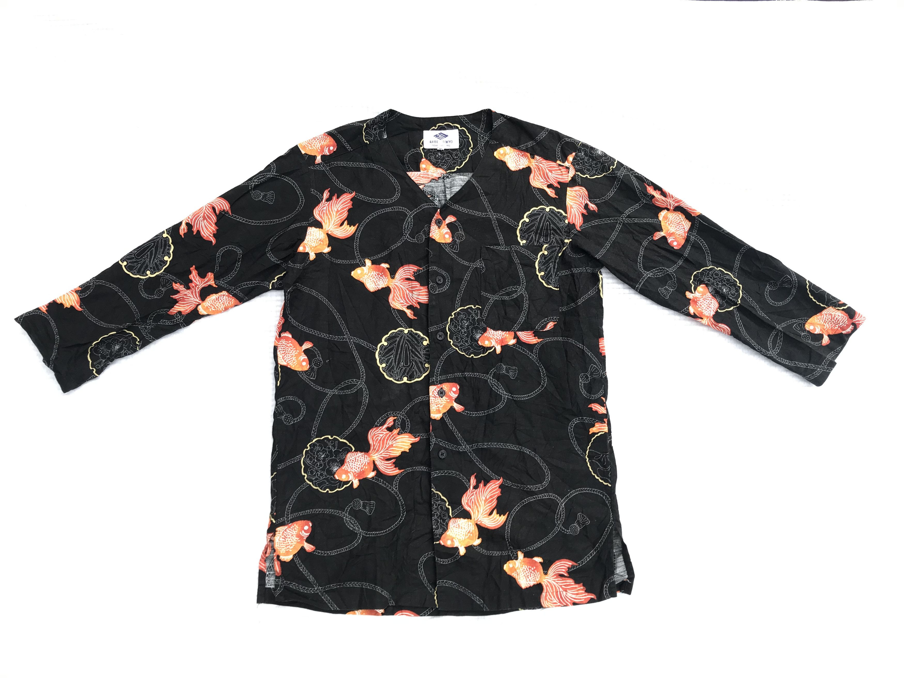 Japanese Brand (S108) Arbe Chitose Gold Fish 3/4 Sleeve Black V Neck Shirt Size US S / EU 44-46 / 1 - 1 Thumbnail